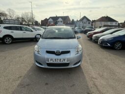 
										Toyota Auris 2008 full									