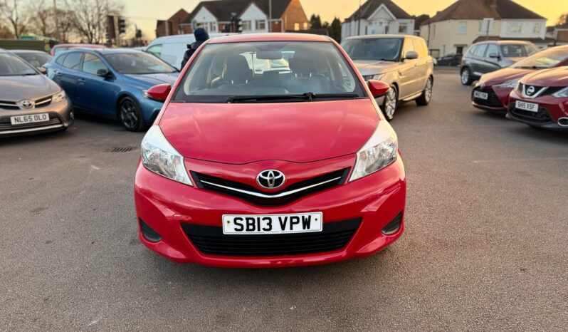 
								Toyota Yaris TR (2013) full									