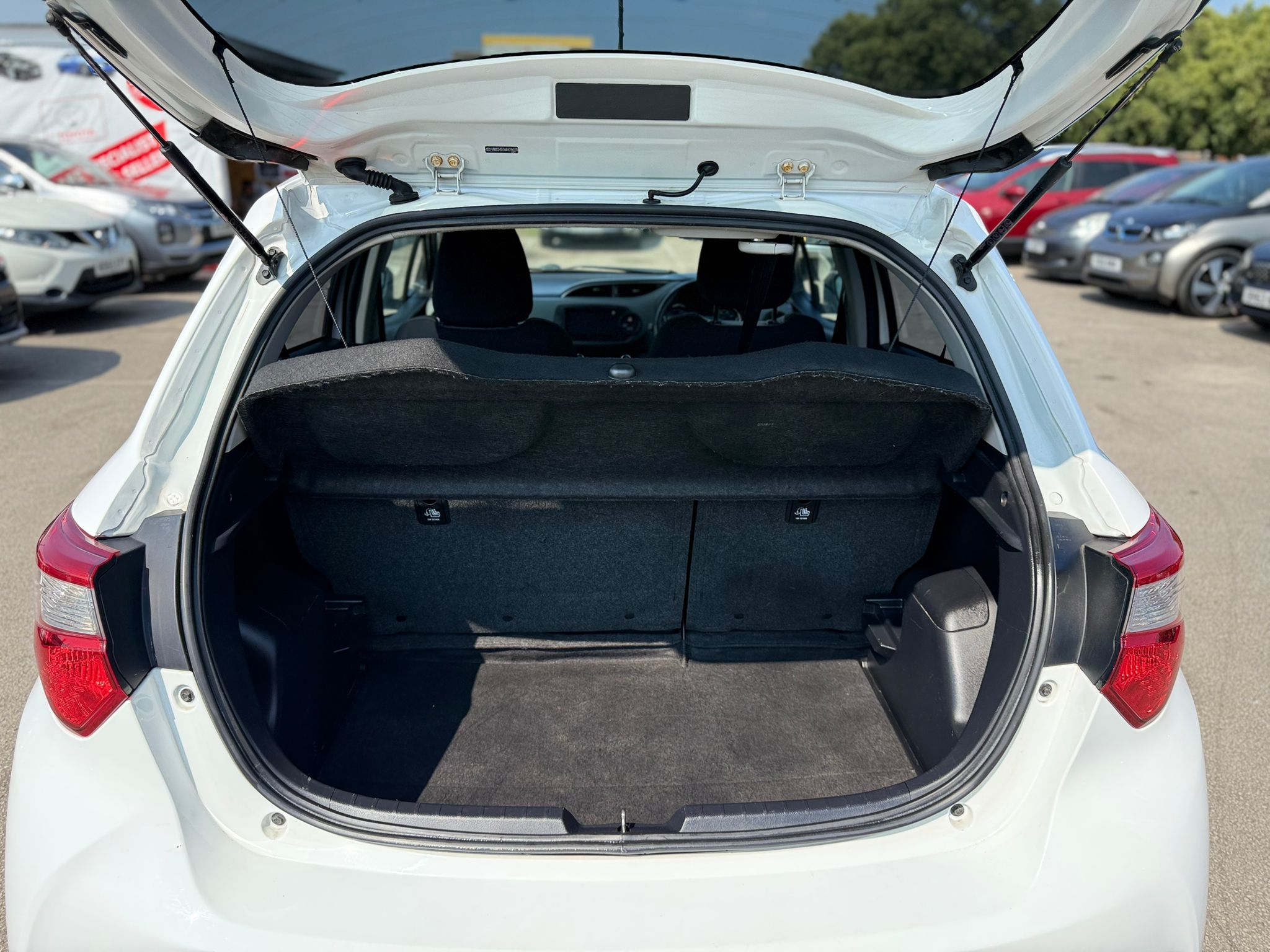 Toyota Yaris Icon (2017)