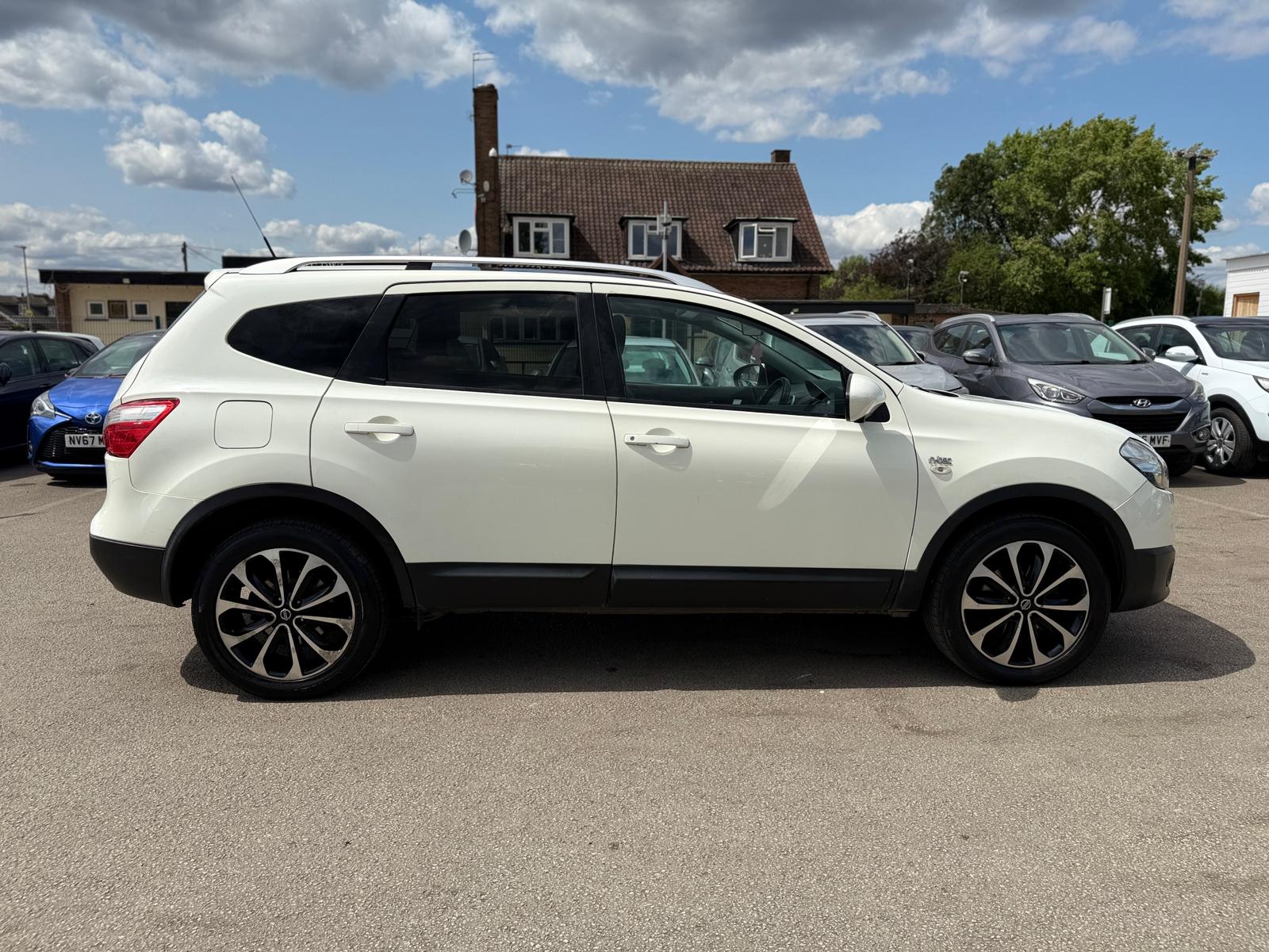 Nissan Qashqai+2 n-tec+ (2013)