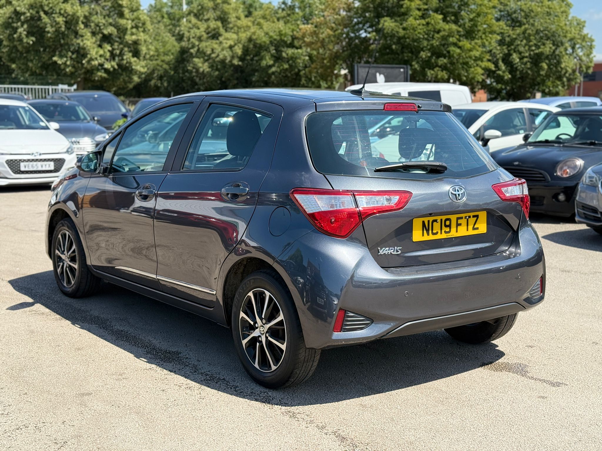 Toyota Yaris Icon Tech (2019)