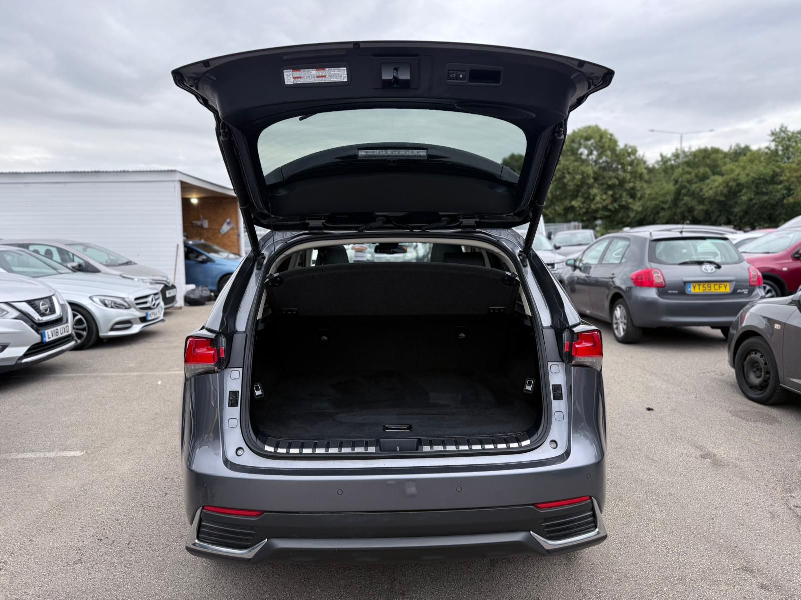 Lexus NX 300h 2.5 Hybrid 4WD 2021 Automatic Hybrid