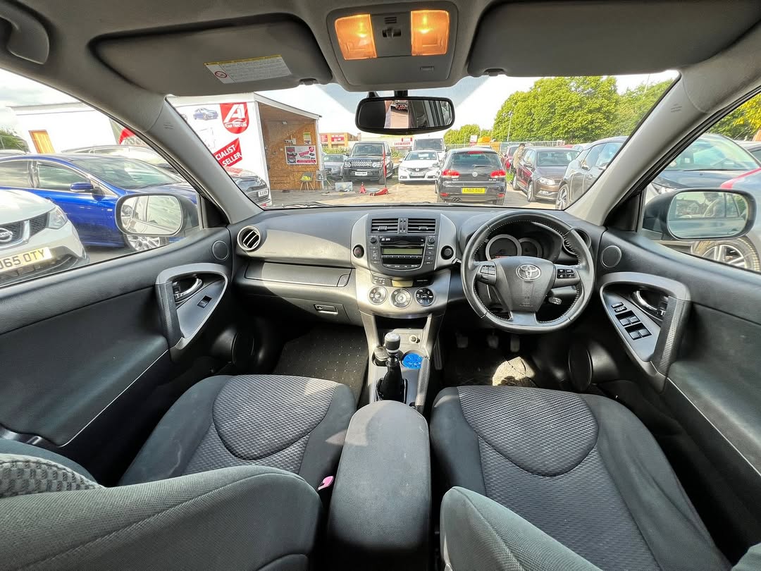 Toyota RAV4 XT-R (2011) – 2.2 D-4D Manual (150 PS)