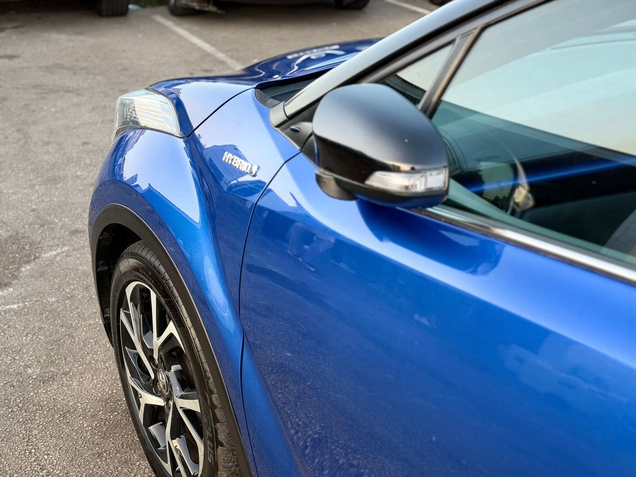 Toyota C-HR Dynamic Hybrid (2017)