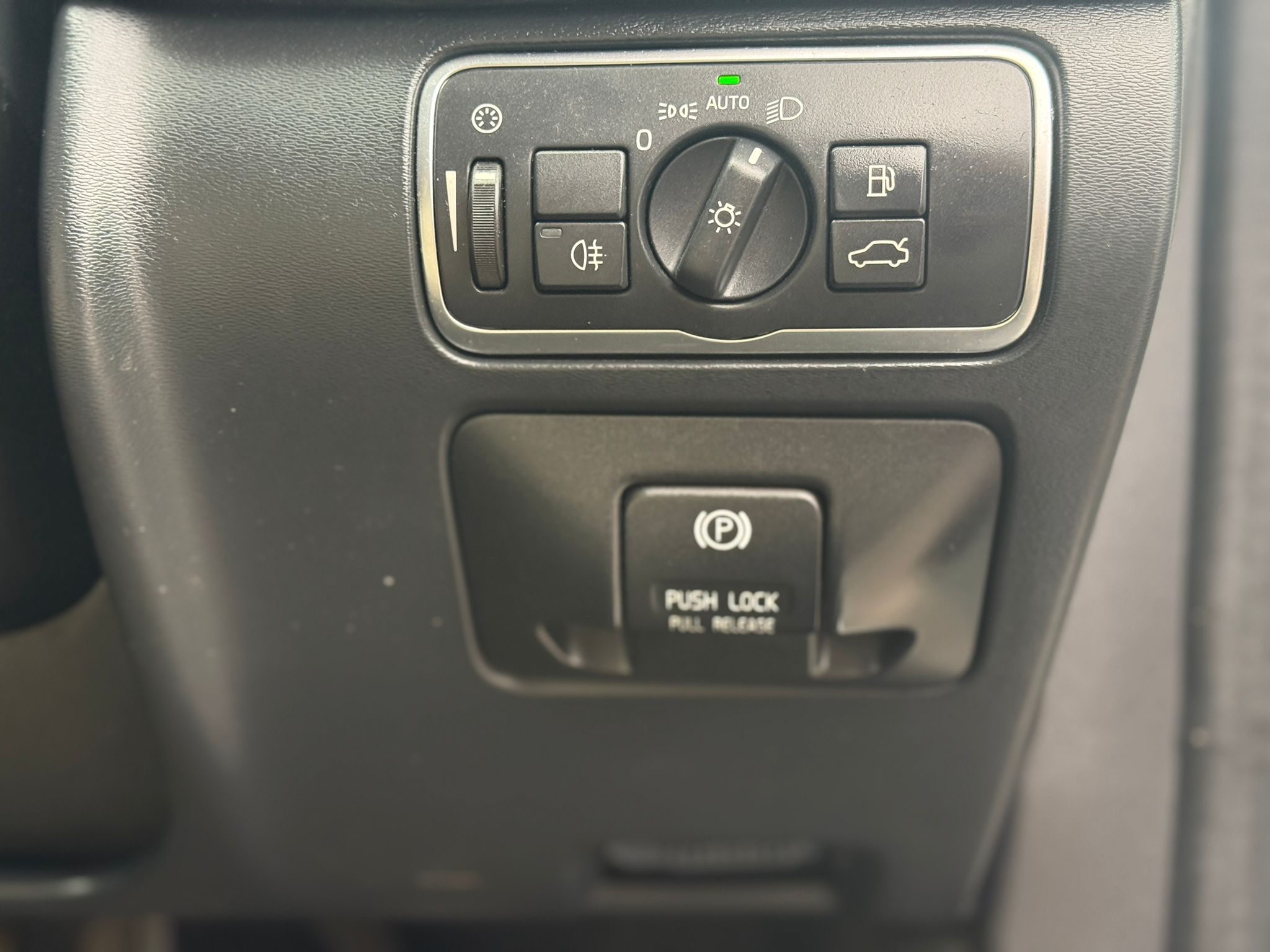 Volvo XC60 SE Lux Nav (2014)