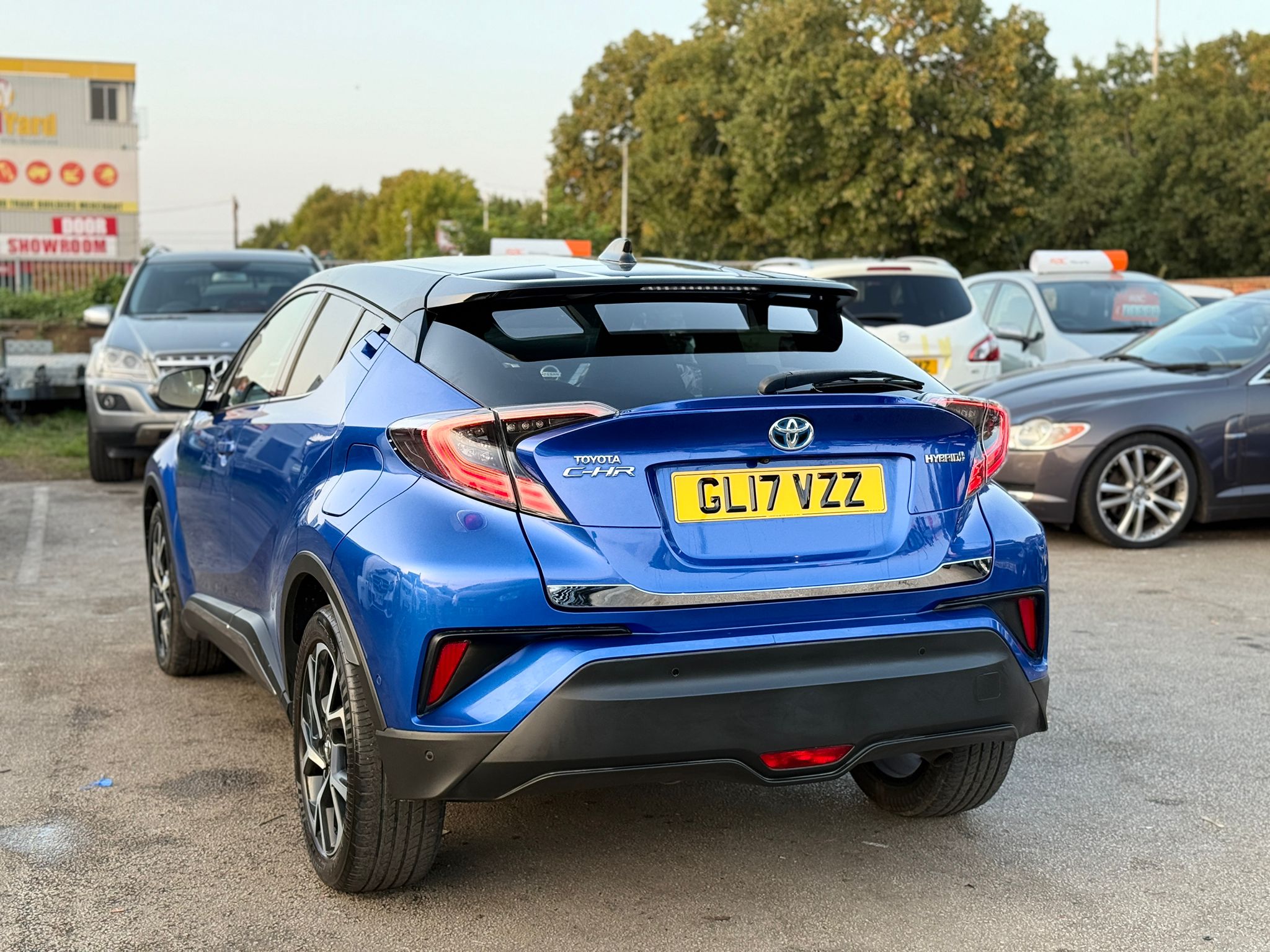 Toyota C-HR Dynamic Hybrid (2017)