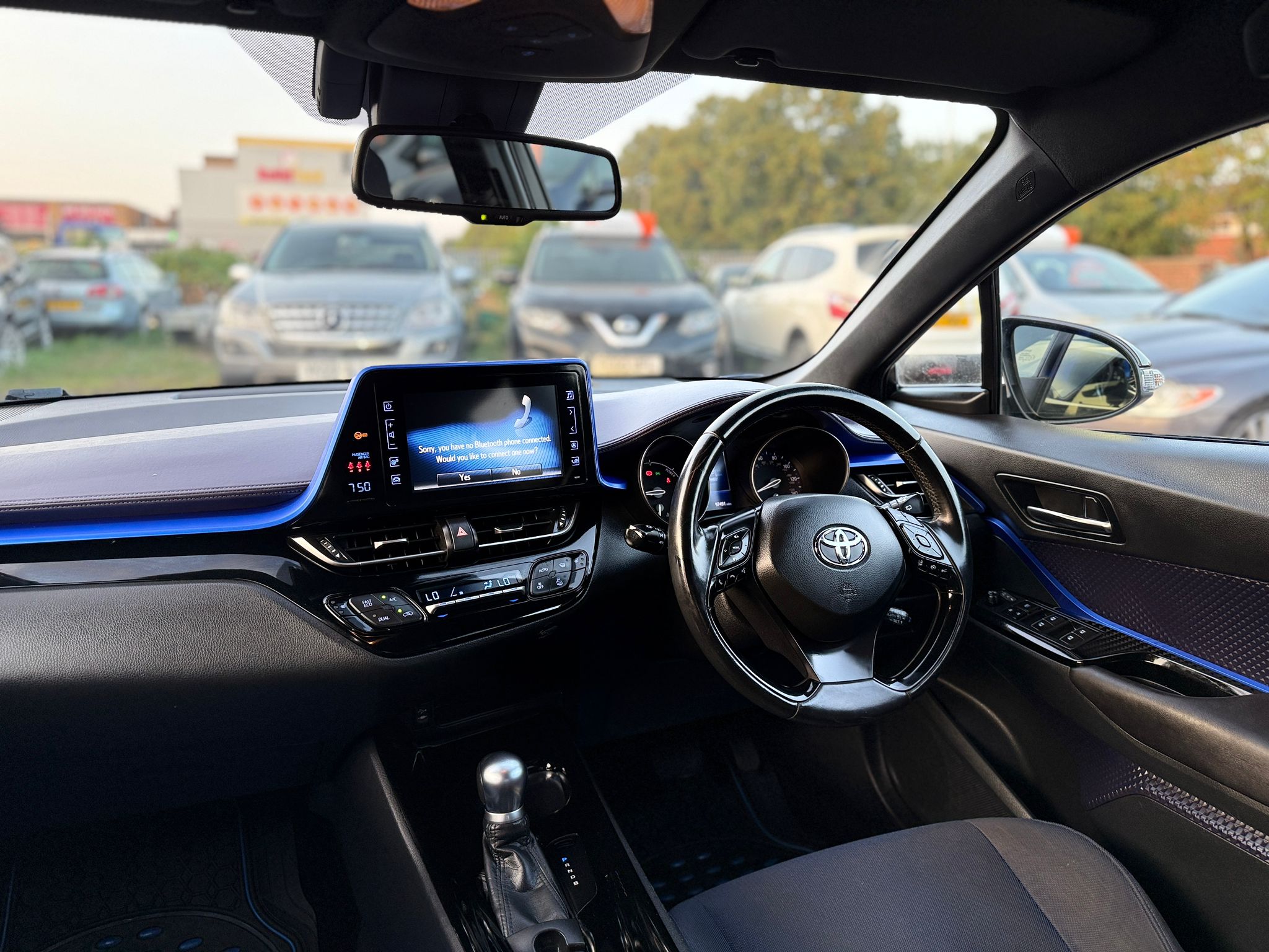 Toyota C-HR Dynamic Hybrid (2017)