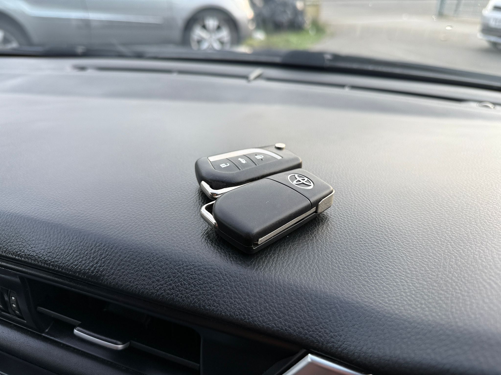 Toyota Auris Business Edition 1.2 VVT-i (2016)