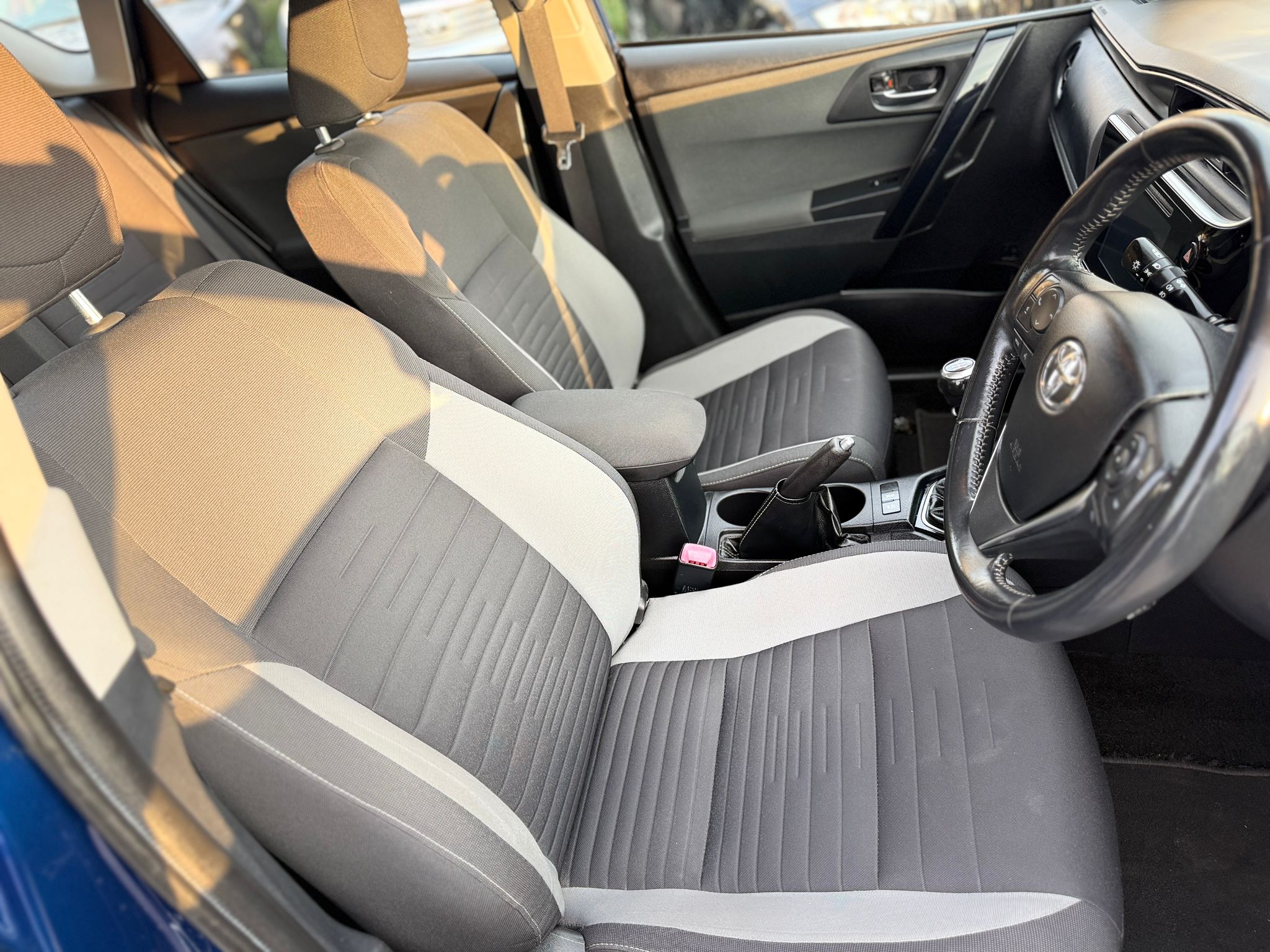 Toyota Auris Business Edition 1.2 VVT-i (2016)