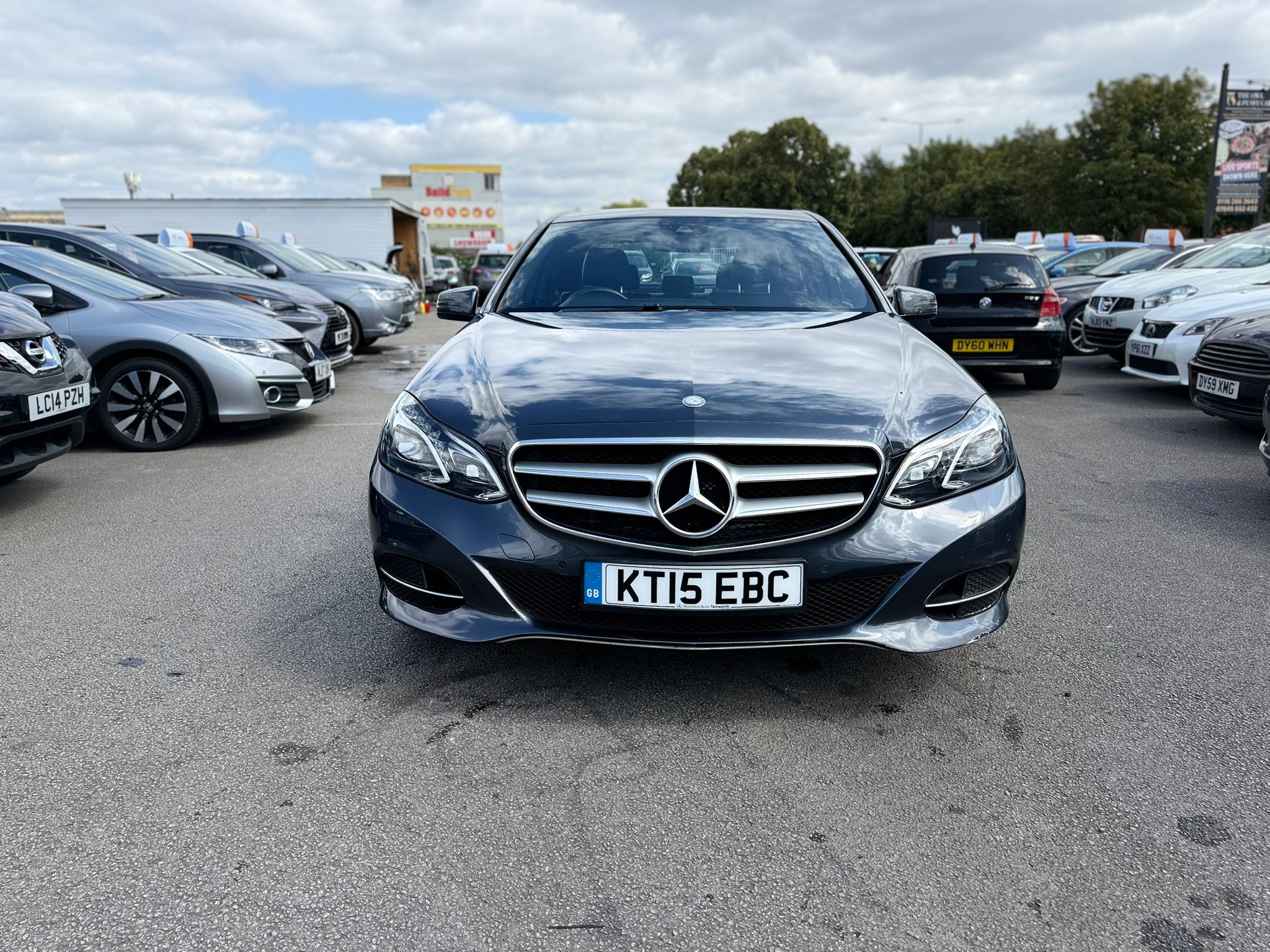 Mercedes-Benz E-Class SE (2015) – 2.1 E220 BlueTEC G-Tronic+ (177 PS)
