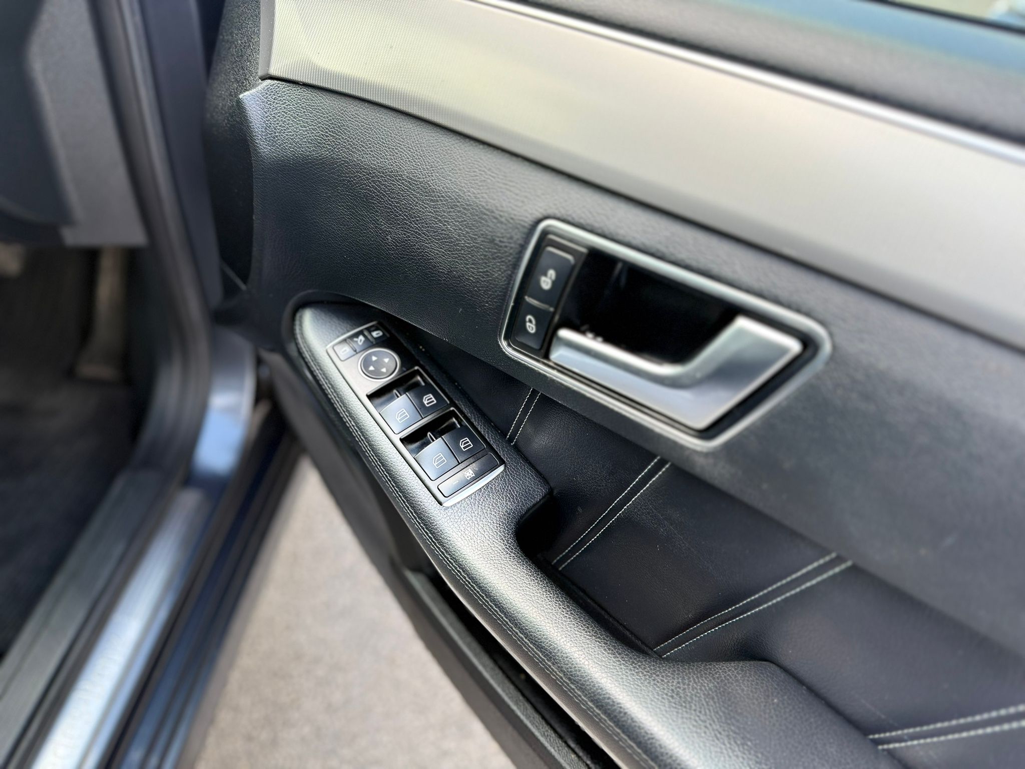 Mercedes-Benz E-Class SE (2015) – 2.1 E220 BlueTEC G-Tronic+ (177 PS)