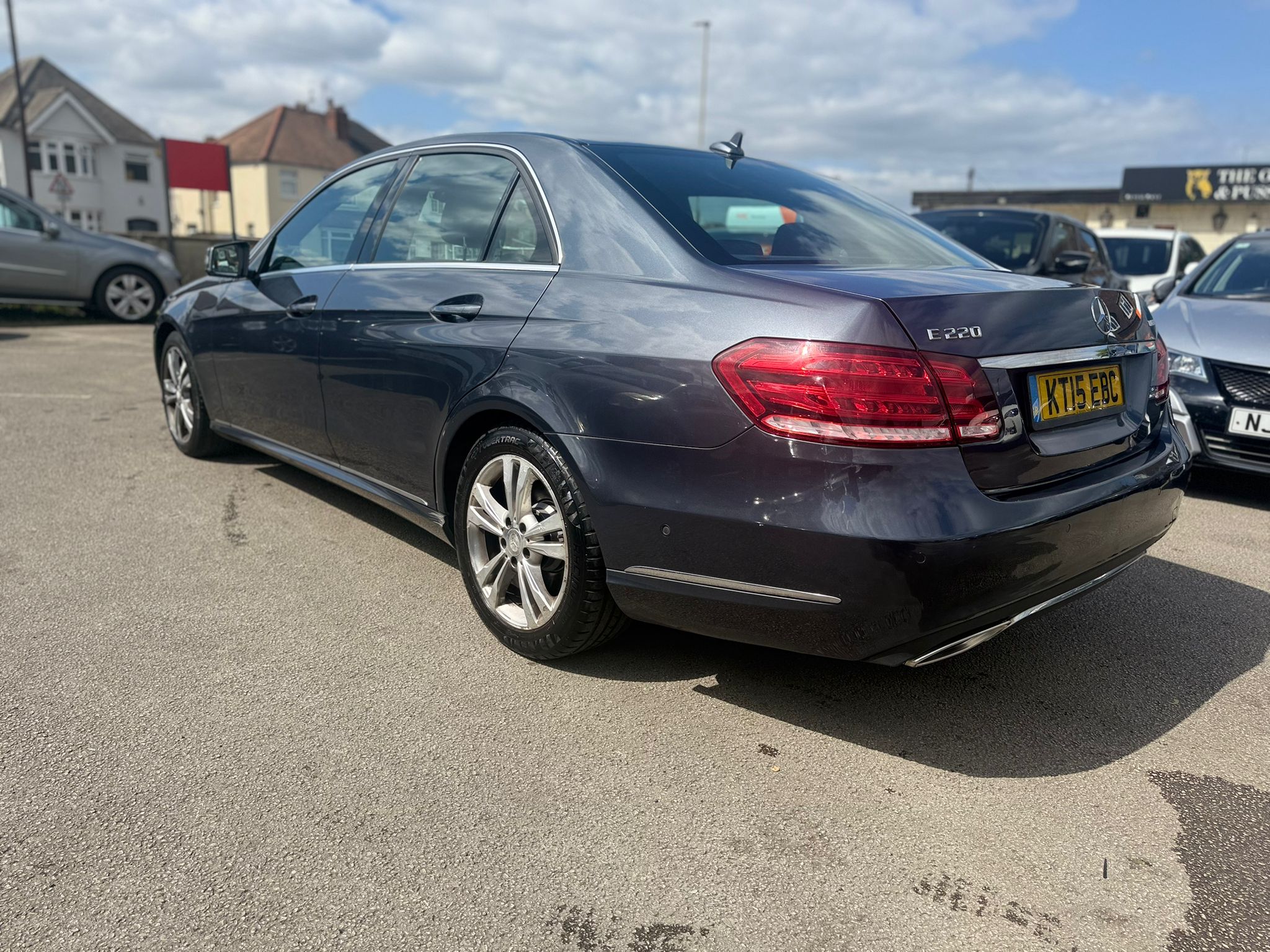 Mercedes-Benz E-Class SE (2015) – 2.1 E220 BlueTEC G-Tronic+ (177 PS)