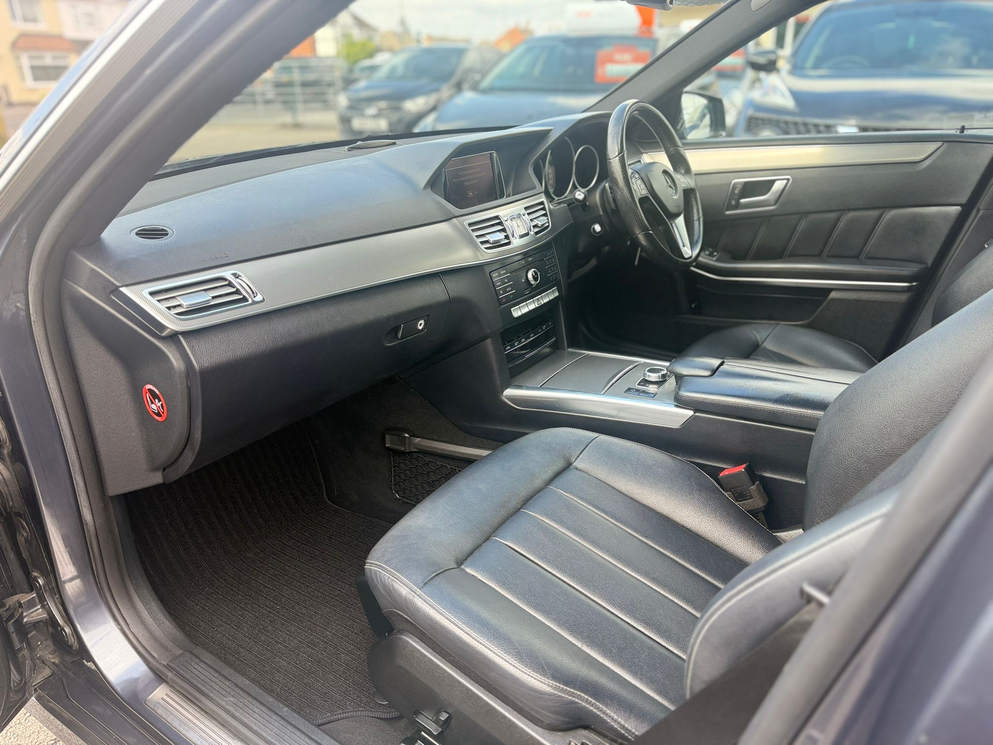 Mercedes-Benz E-Class SE (2015) – 2.1 E220 BlueTEC G-Tronic+ (177 PS)