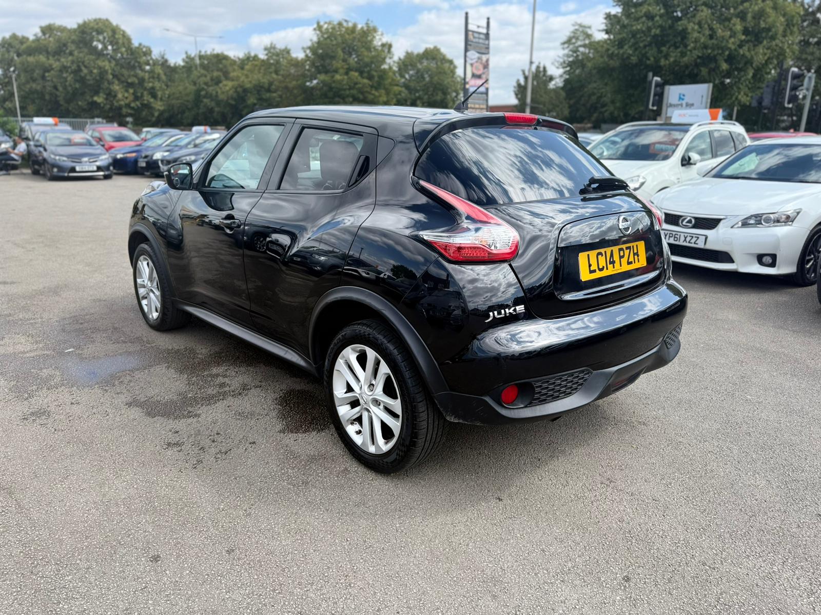 Nissan Juke Acenta (2014) – 1.6 Petrol XTRON Auto (117 PS)