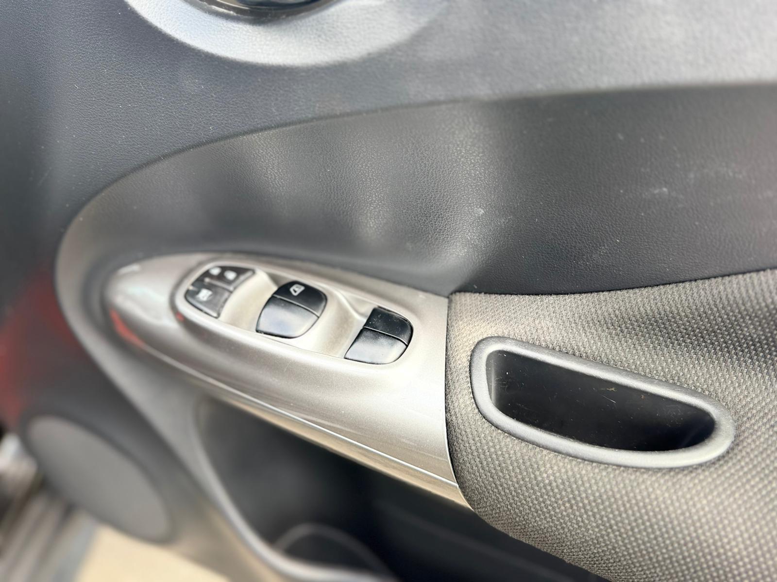 Nissan Juke Acenta (2014) – 1.6 Petrol XTRON Auto (117 PS)