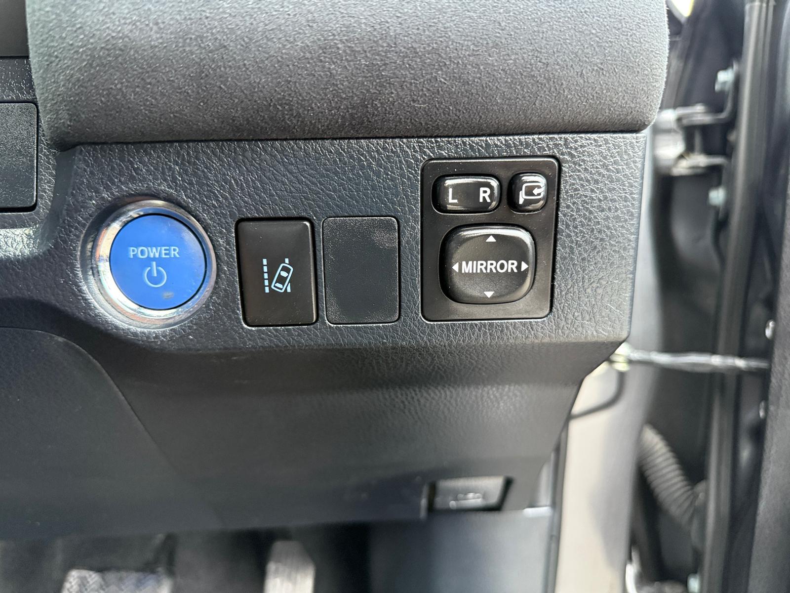 Toyota RAV4 Icon Hybrid 4WD (2017)