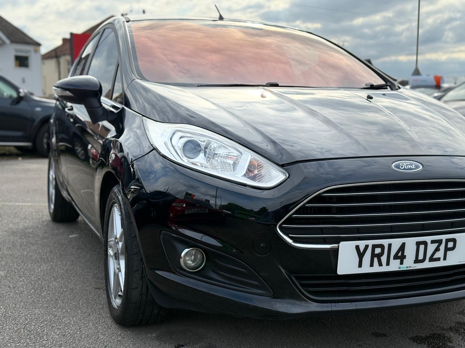 Ford Fiesta Zetec (2014)