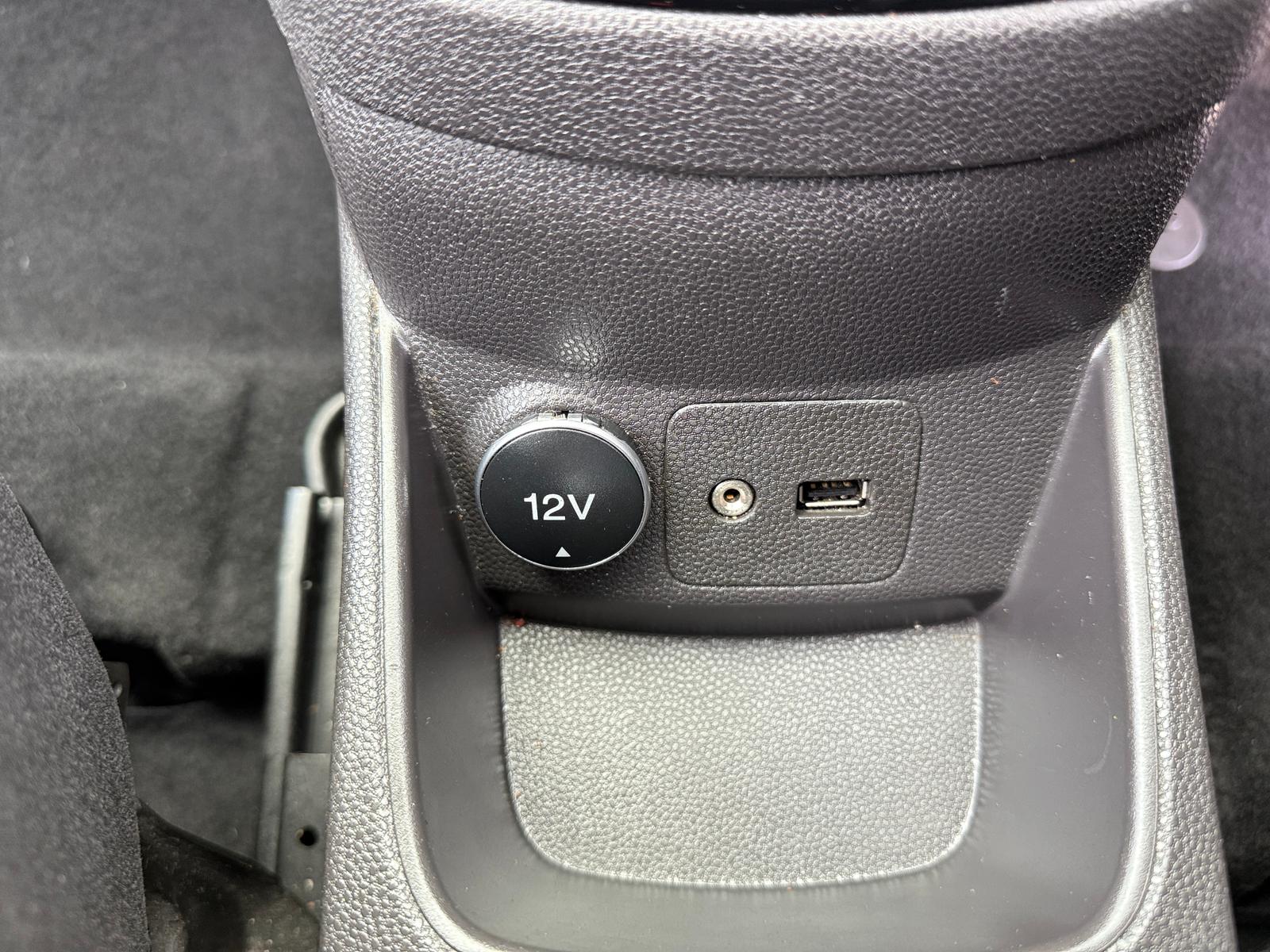 Ford Fiesta Zetec (2014)