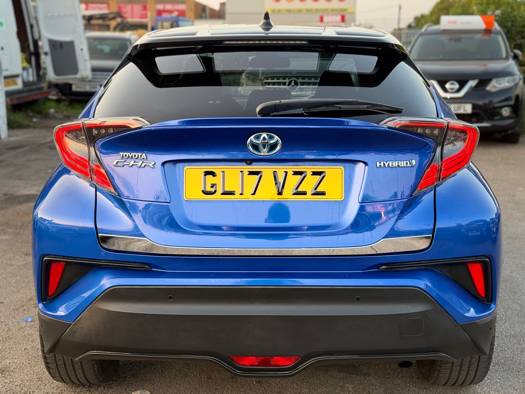 Toyota C-HR Dynamic Hybrid (2017)