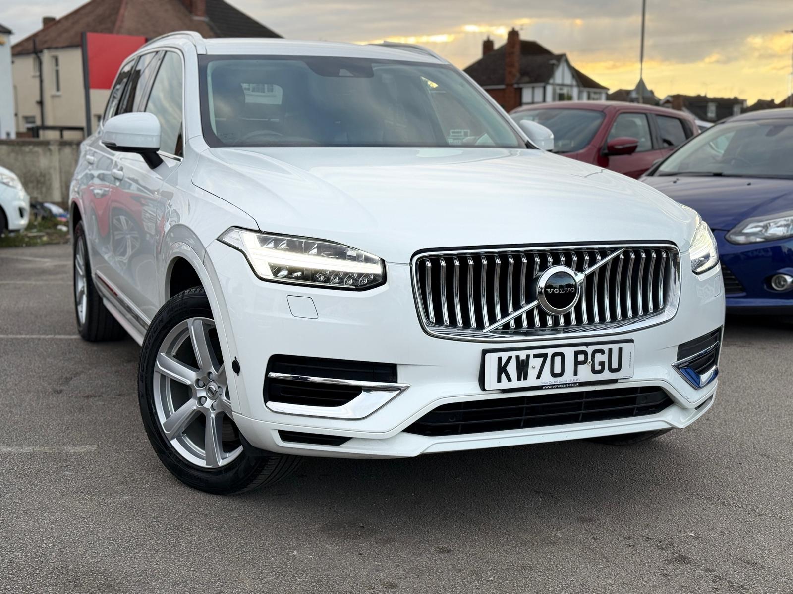 Volvo XC90 Momentum 2021