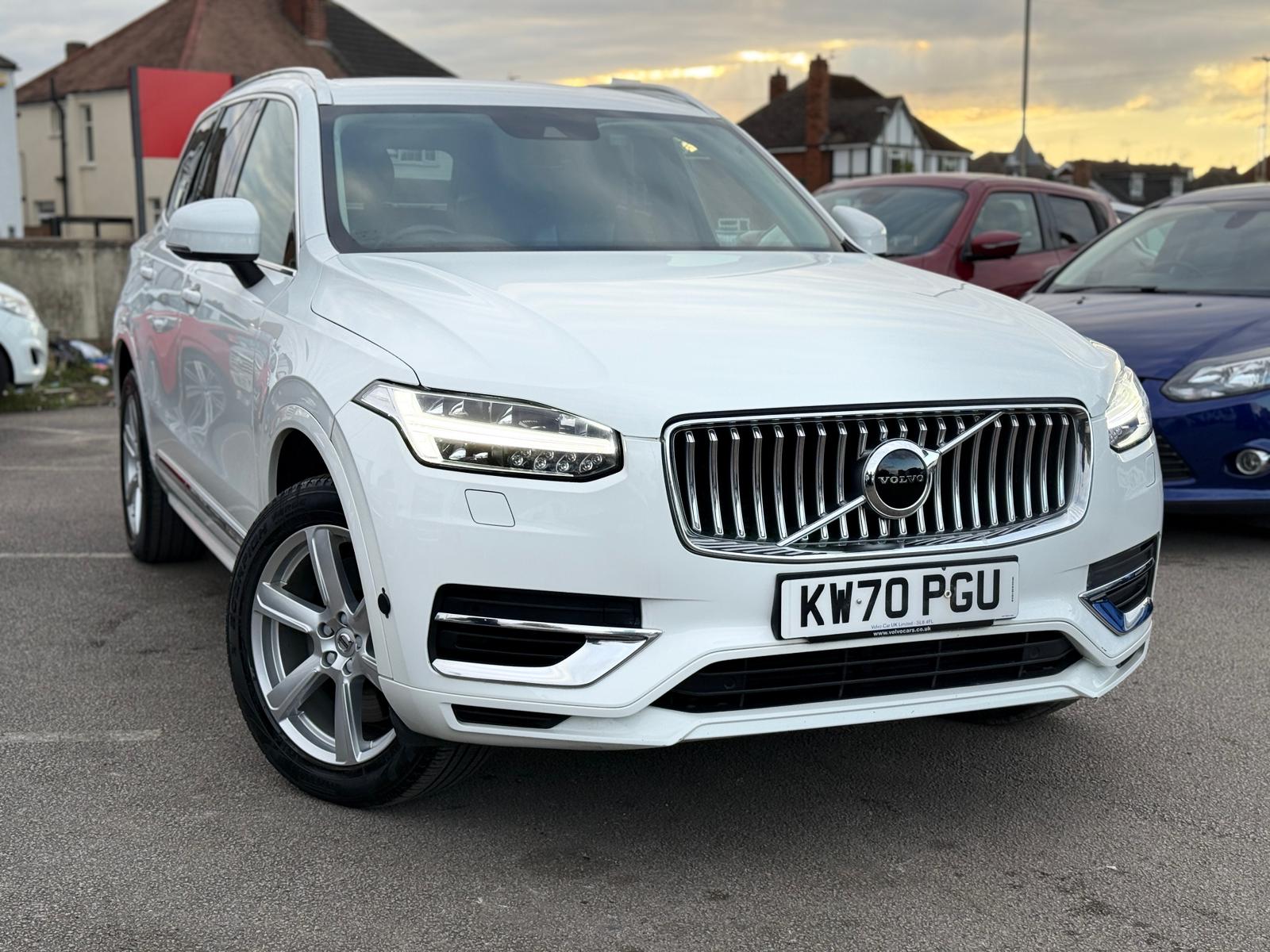 Volvo XC90 Momentum 2021