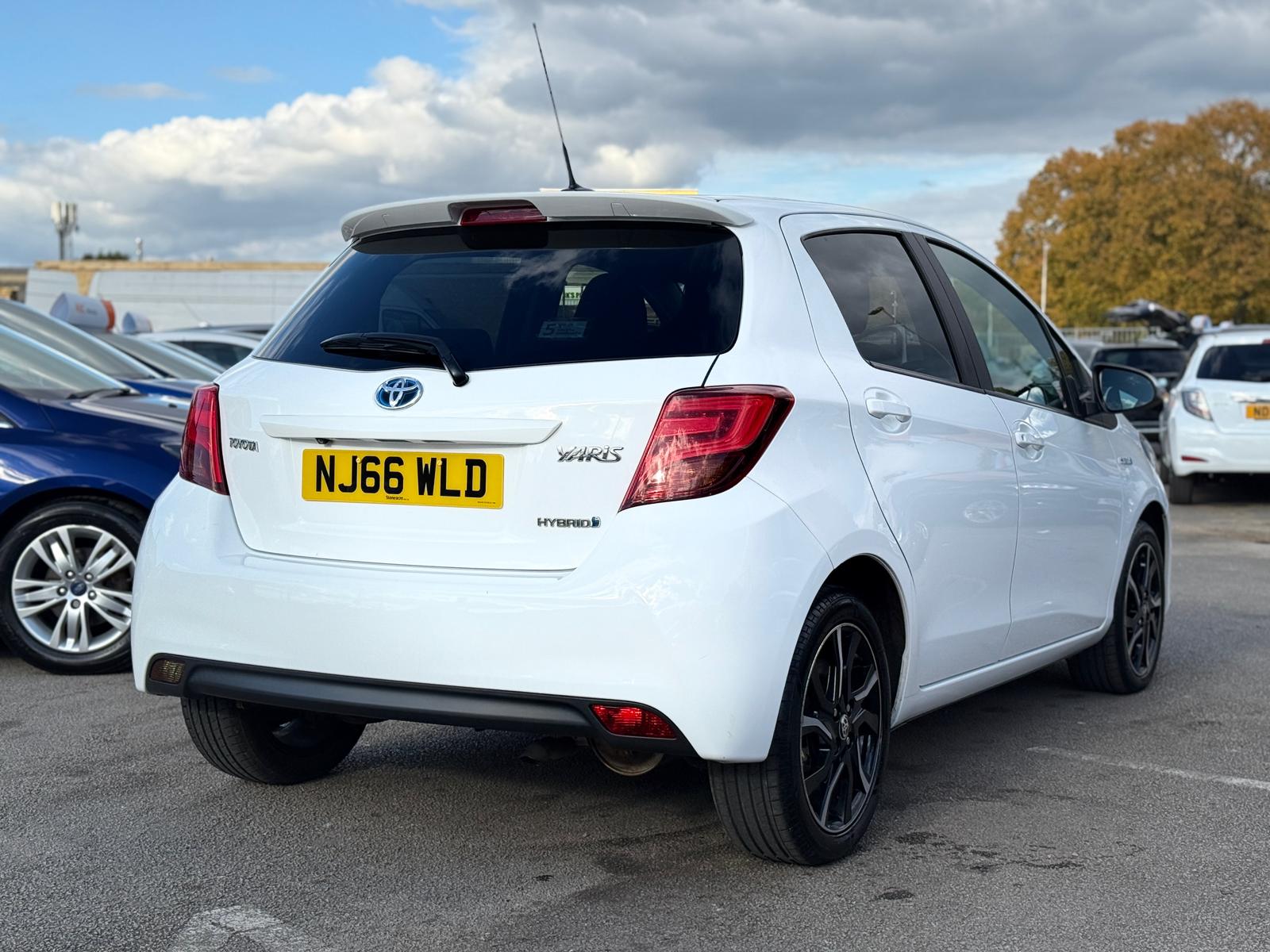 Toyota Yaris Design (2016)