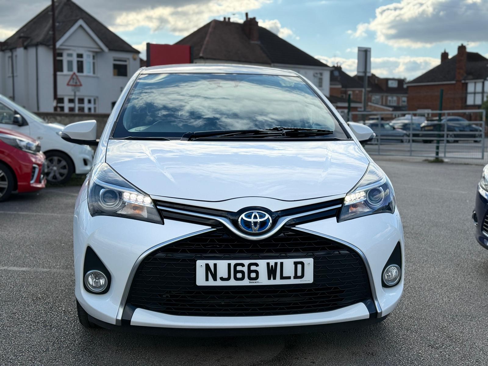 Toyota Yaris Design (2016)