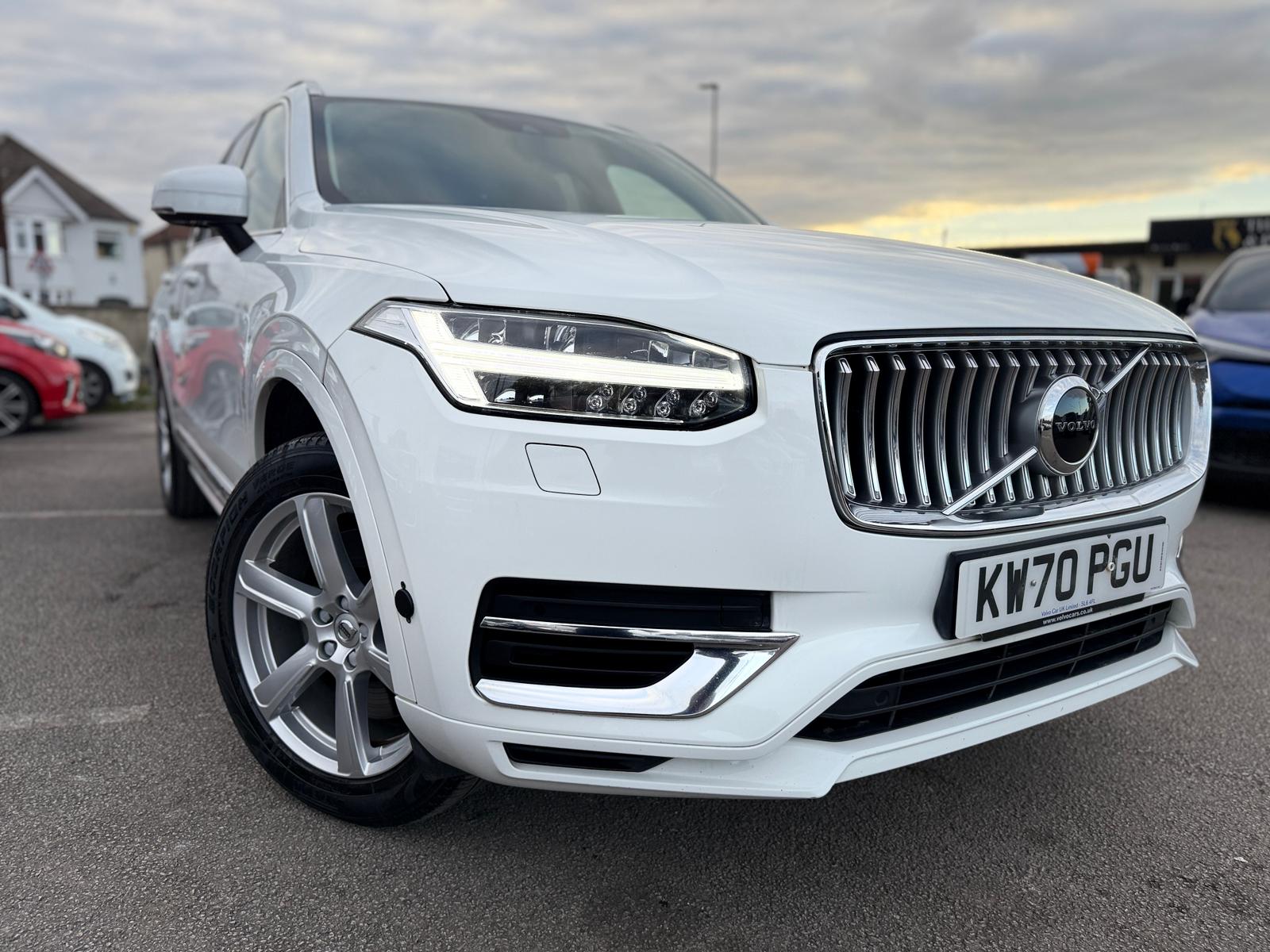 Volvo XC90 Momentum 2021