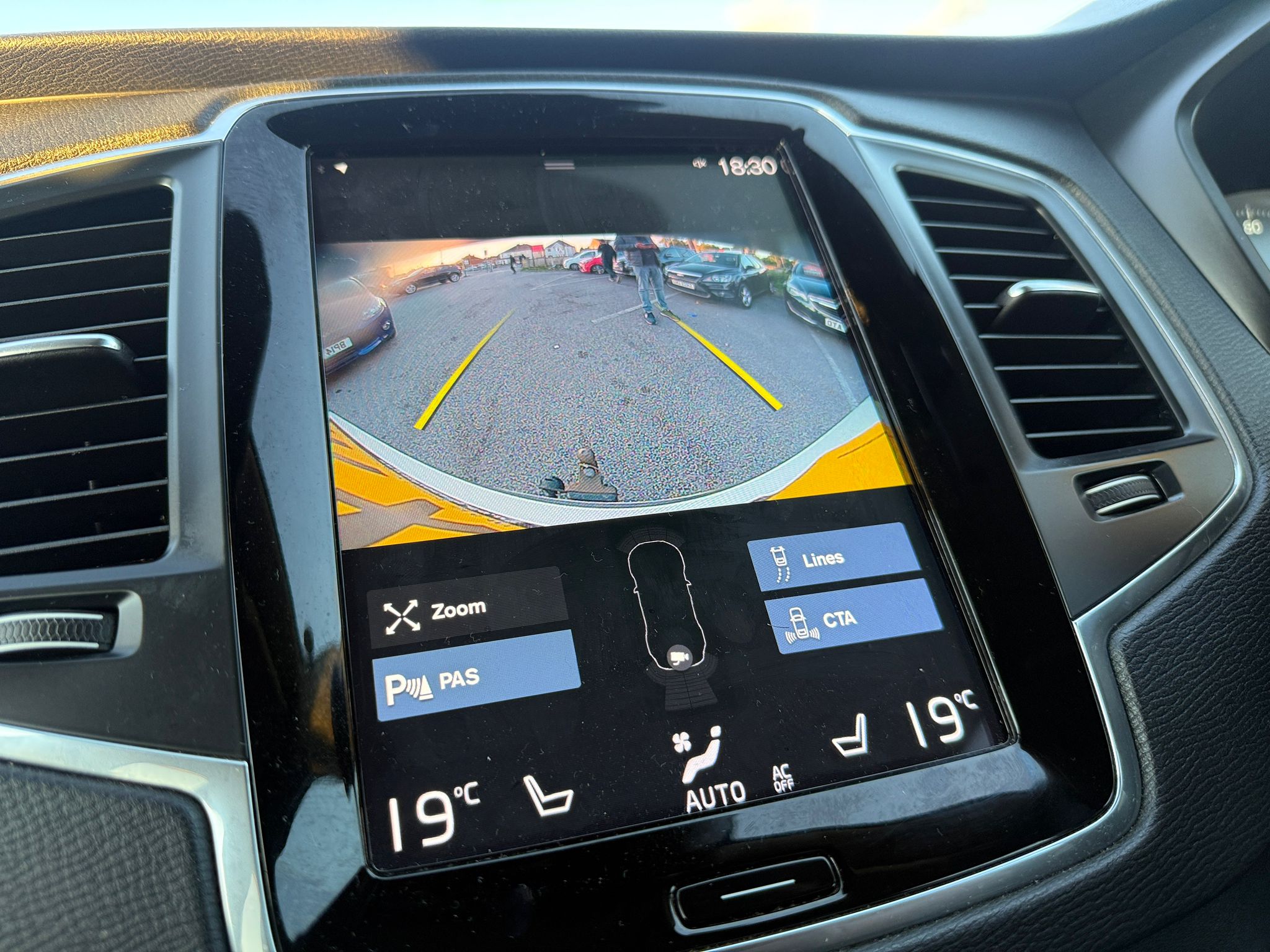 Volvo XC90 Core (2022)