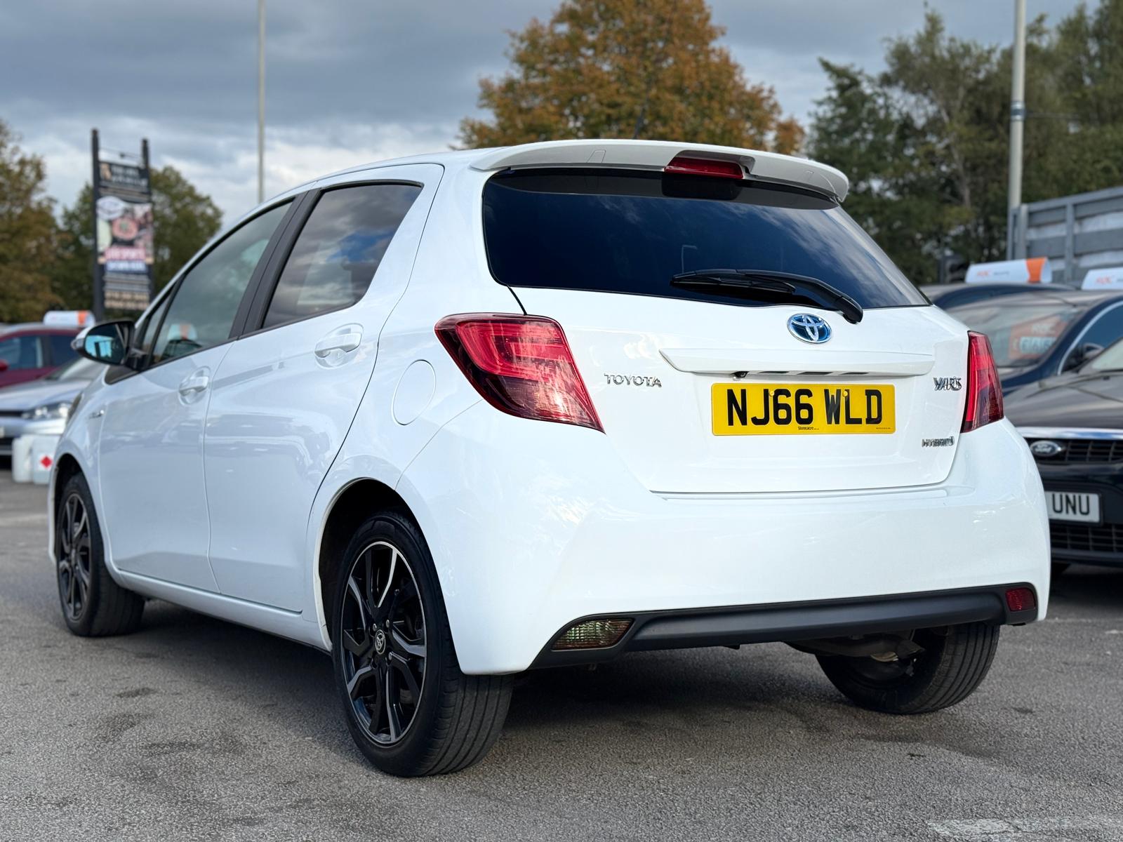 Toyota Yaris Design (2016)