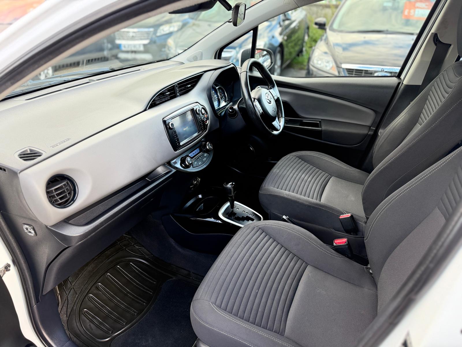 Toyota Yaris Design (2016)