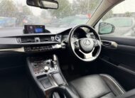 Lexus CT 200h Luxury (2014)