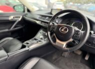 Lexus CT 200h Luxury (2014)