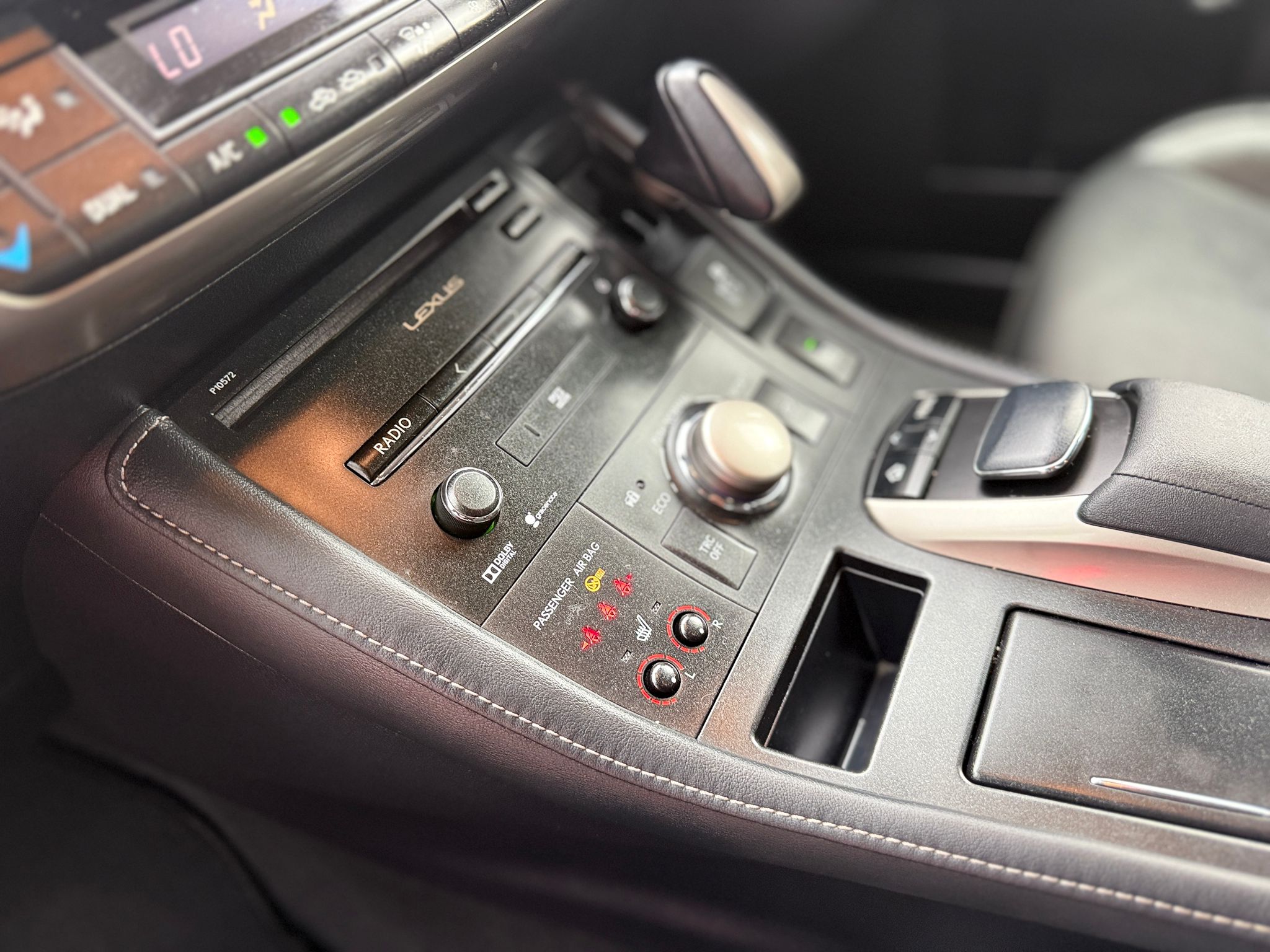 Lexus CT 200h Luxury (2014)