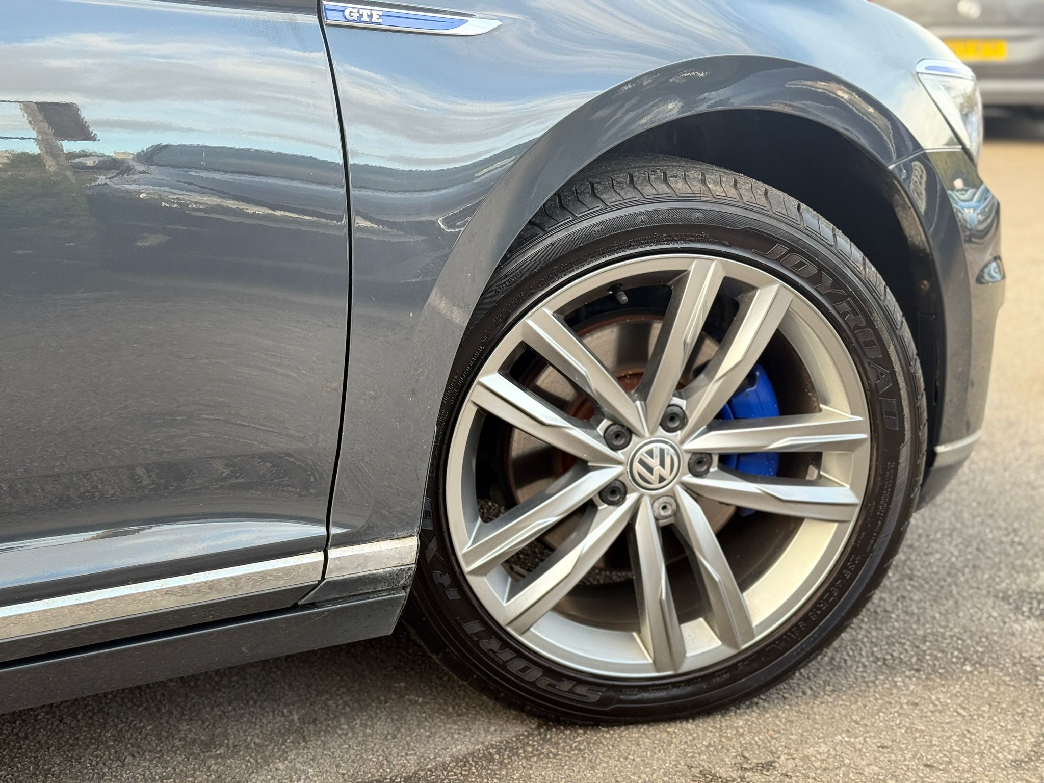 Volkswagen Passat GTE (2018)