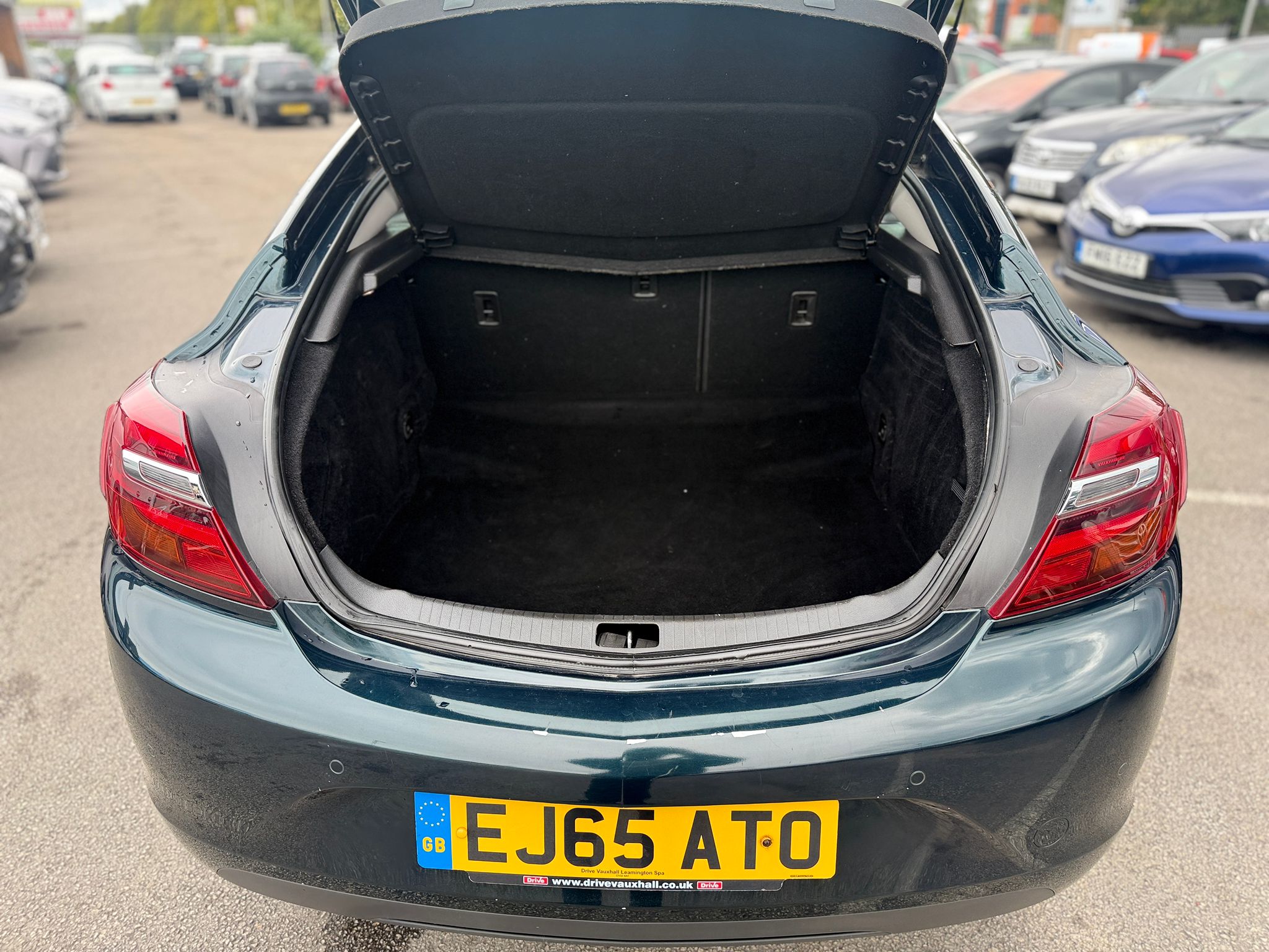 Vauxhall Insignia Tech Line (2016)