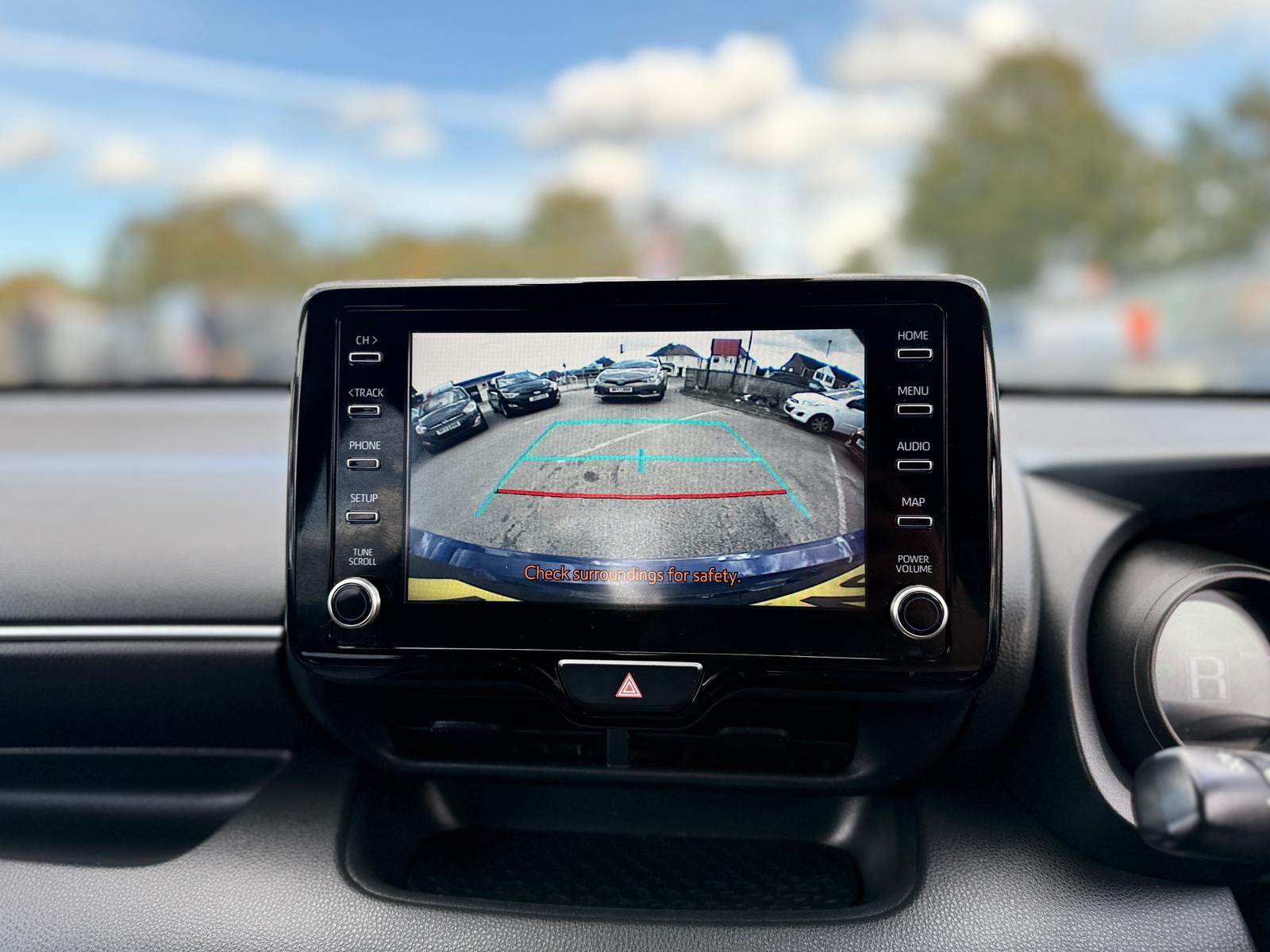 Toyota Yaris Design (2021)