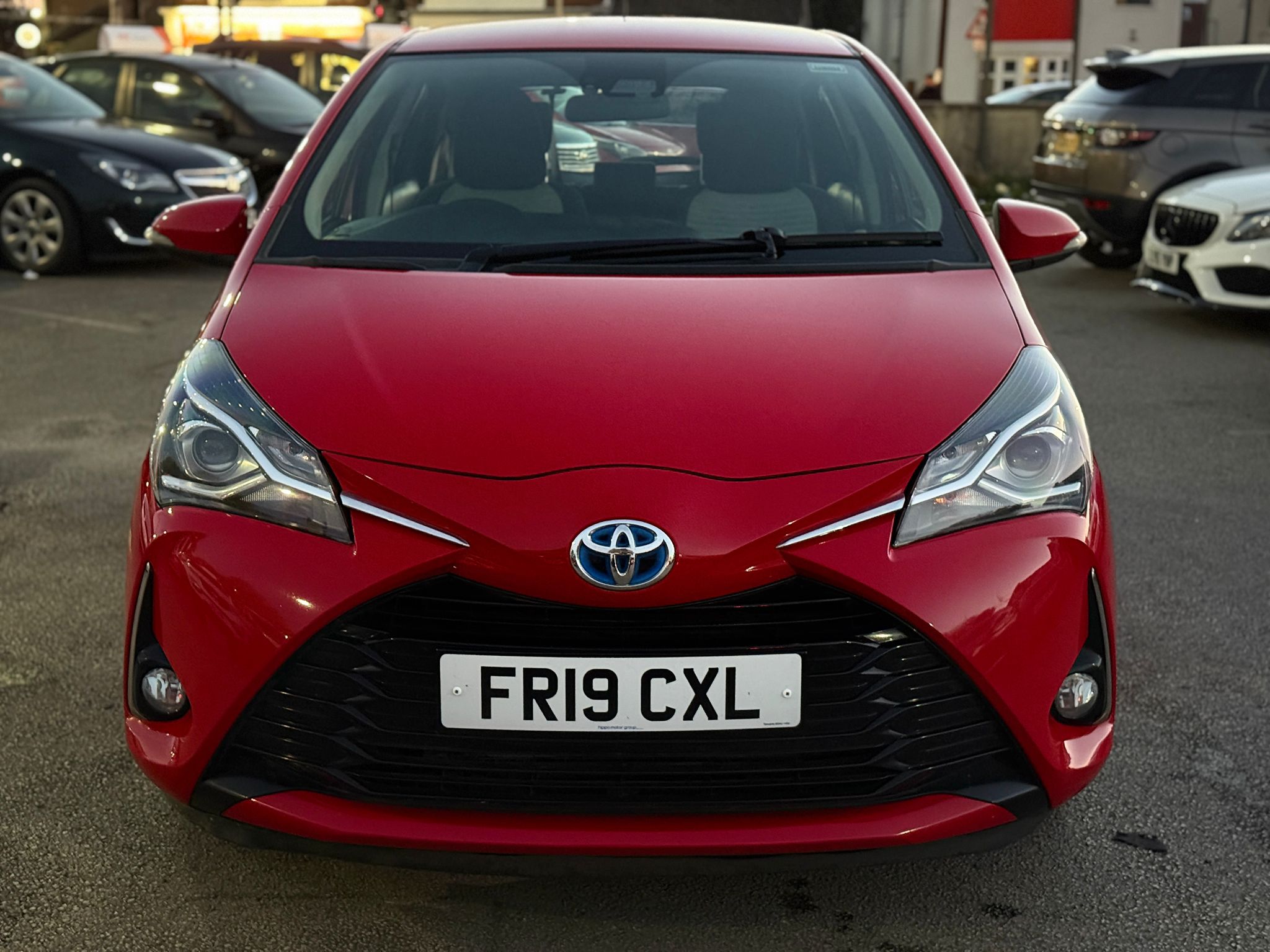 Toyota Yaris Icon Hybrid 2019