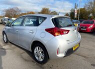 Toyota Auris Icon 2015 Automatic Hybrid