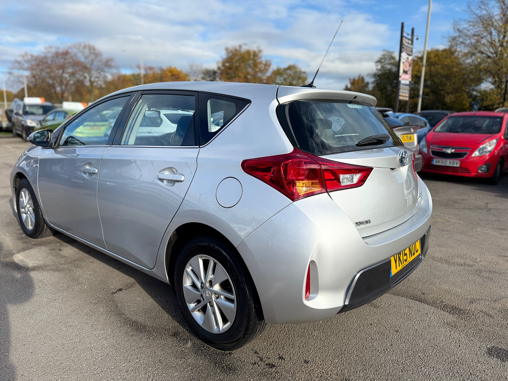 Toyota Auris Icon 2015 Automatic Hybrid
