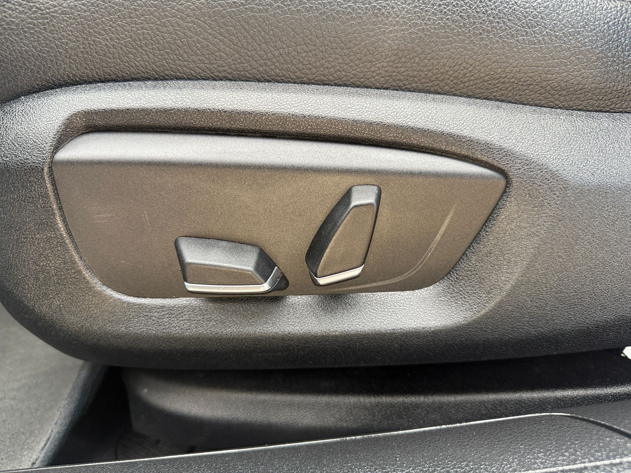 BMW 7 Series SE (2014)