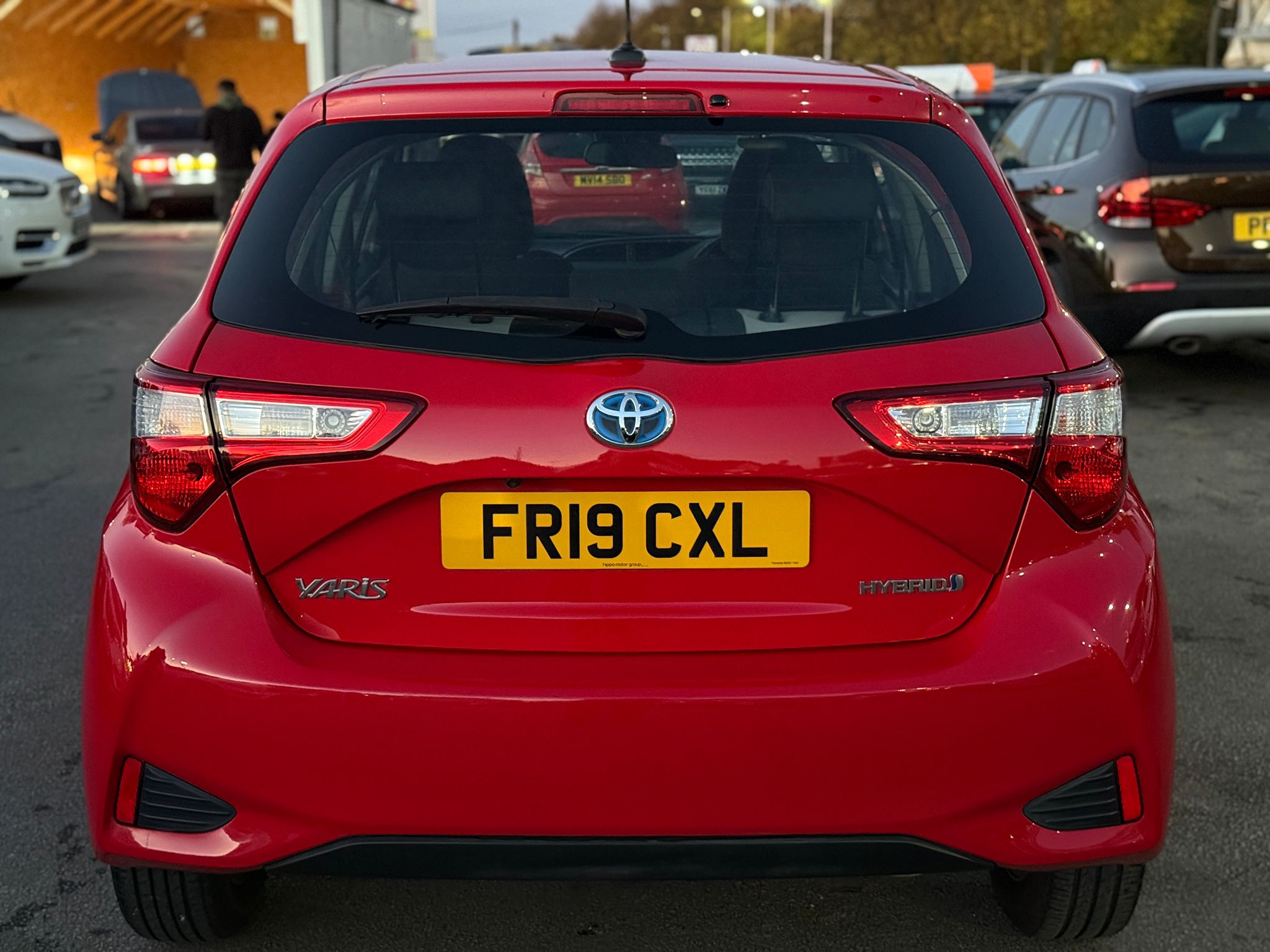 Toyota Yaris Icon Hybrid 2019