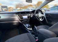 Toyota Auris Icon 2015 Automatic Hybrid