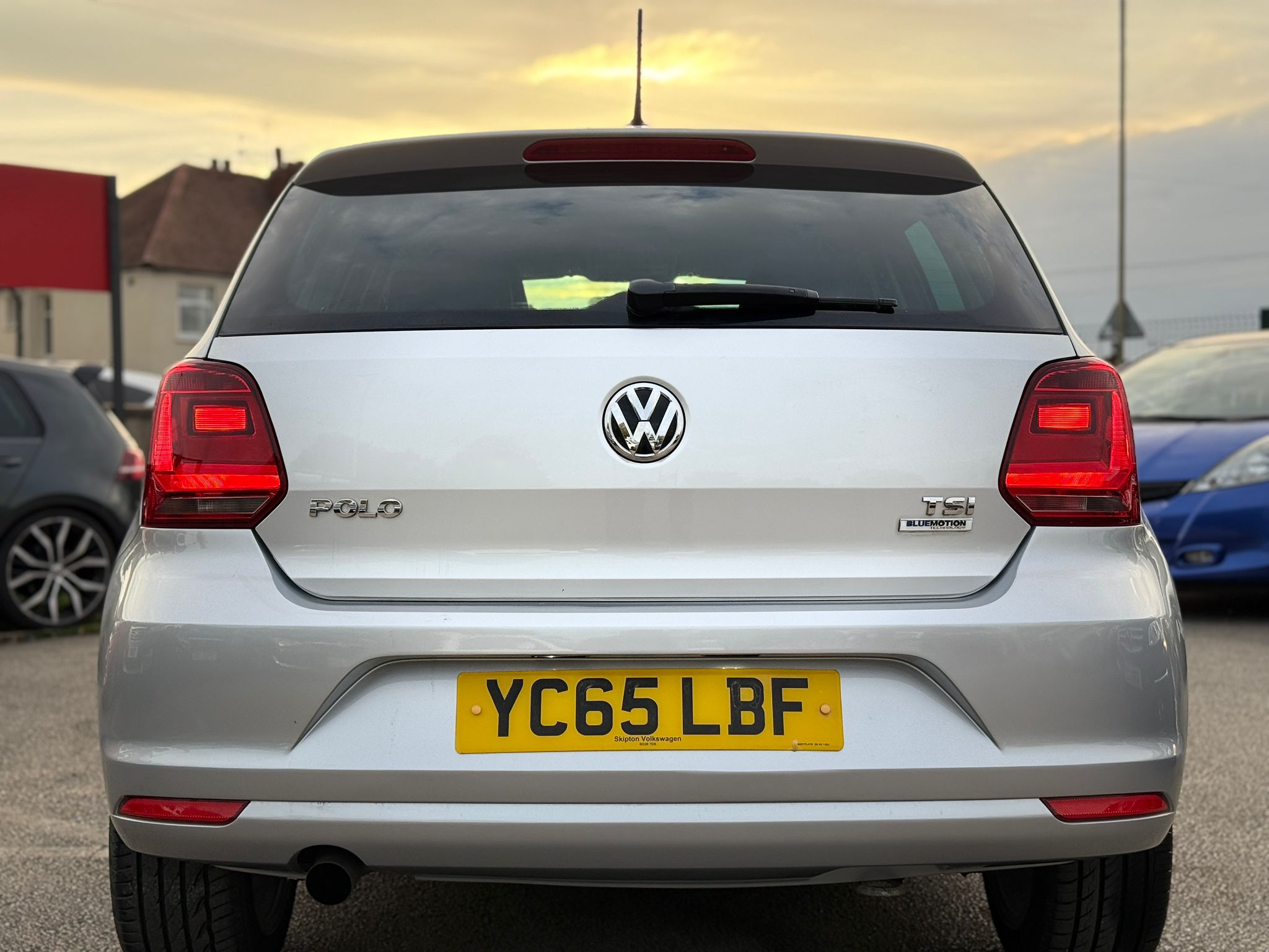 Volkswagen Polo SE Design (2015)