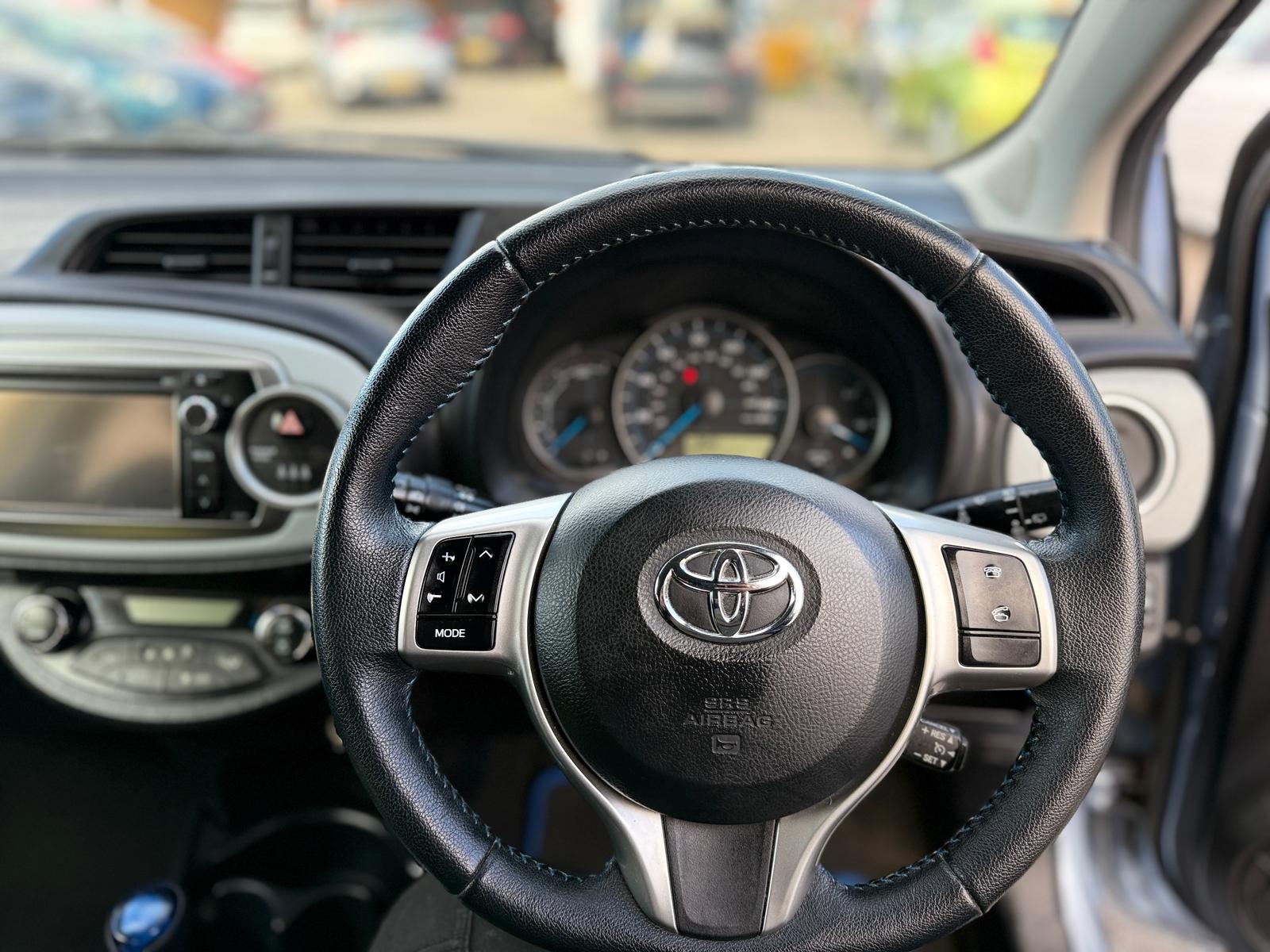 Toyota Yaris Icon Plus 2014 Automatic Hybrid