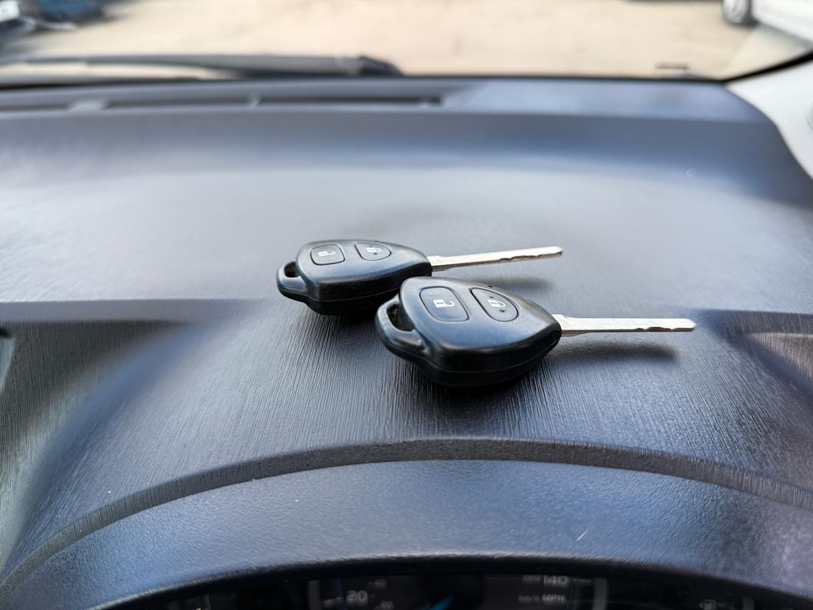 Toyota Yaris Icon Plus 2014 Automatic Hybrid