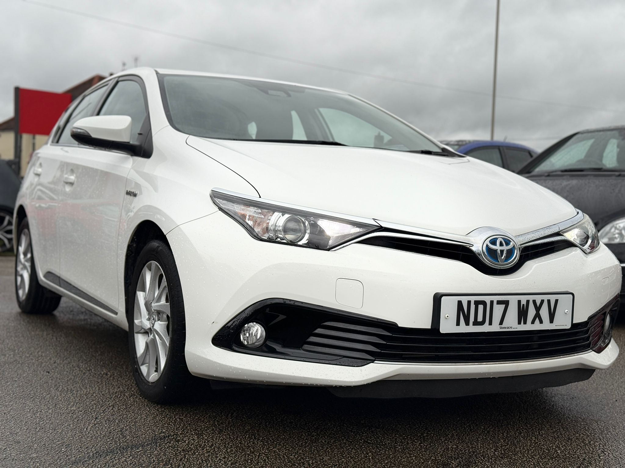 Toyota Auris Business Edition 2017 Hybrid Automatic