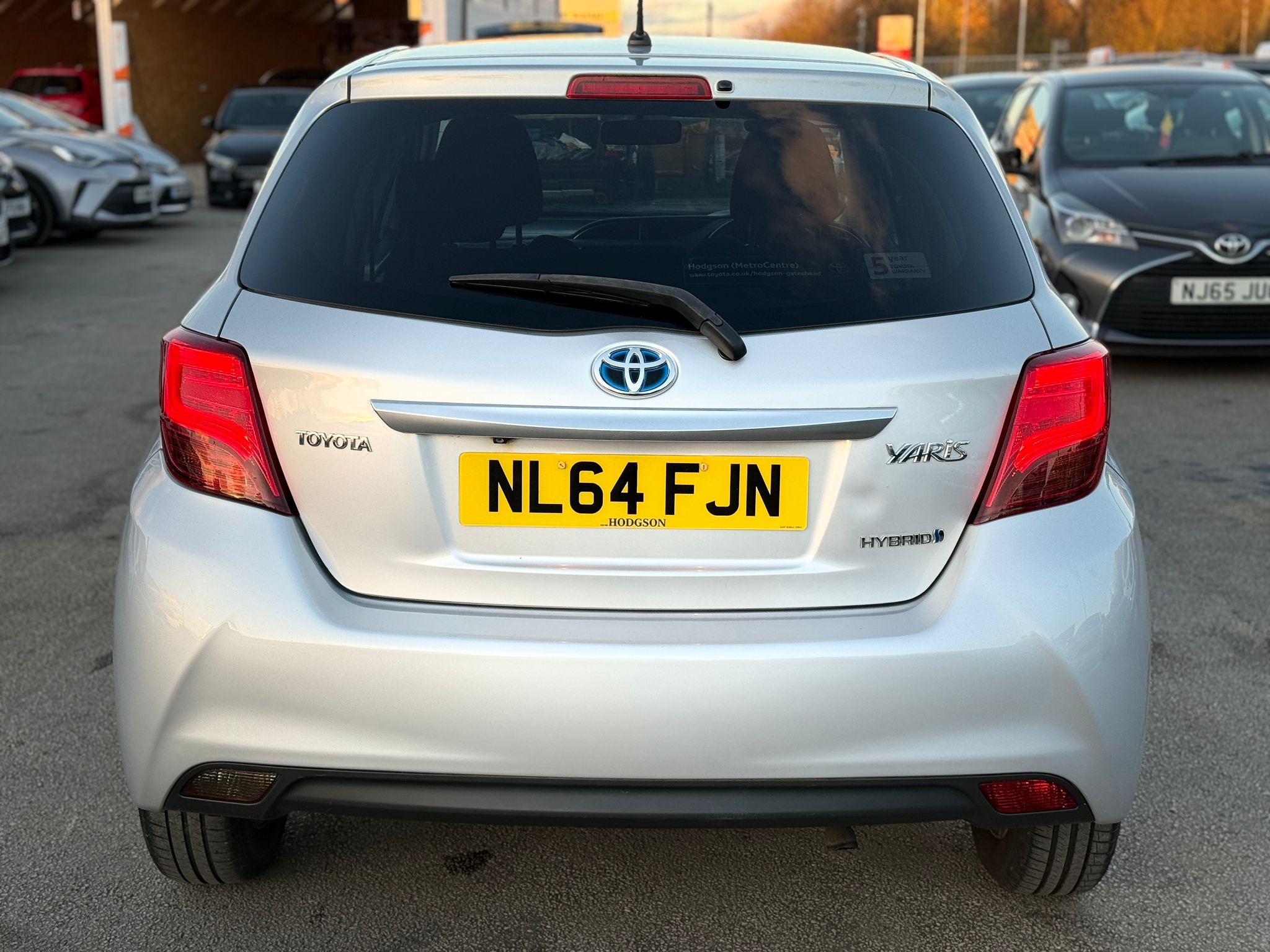 Toyota Yaris Icon 2014 Automatic Hybrid