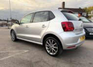 Volkswagen Polo SE Design (2015)