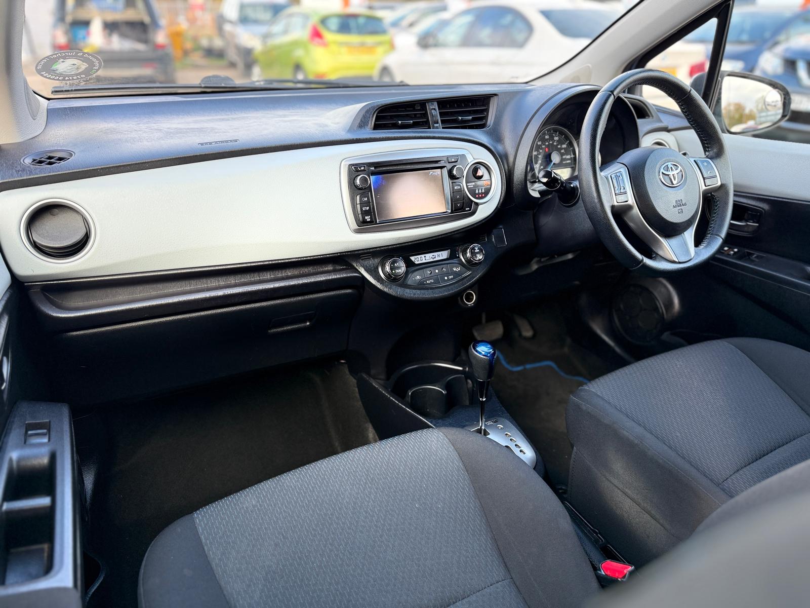 Toyota Yaris Icon Plus 2014 Automatic Hybrid